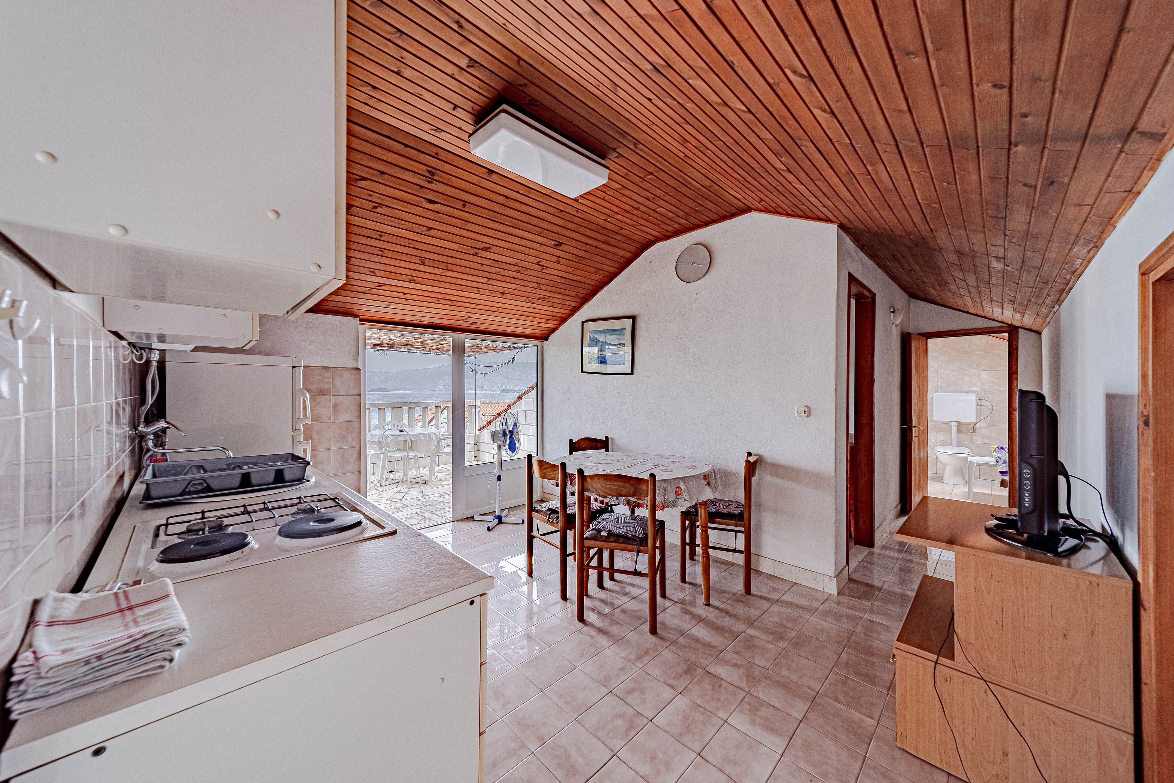 Comfortable and spacious house near beach Lumbarda, Korčula  K