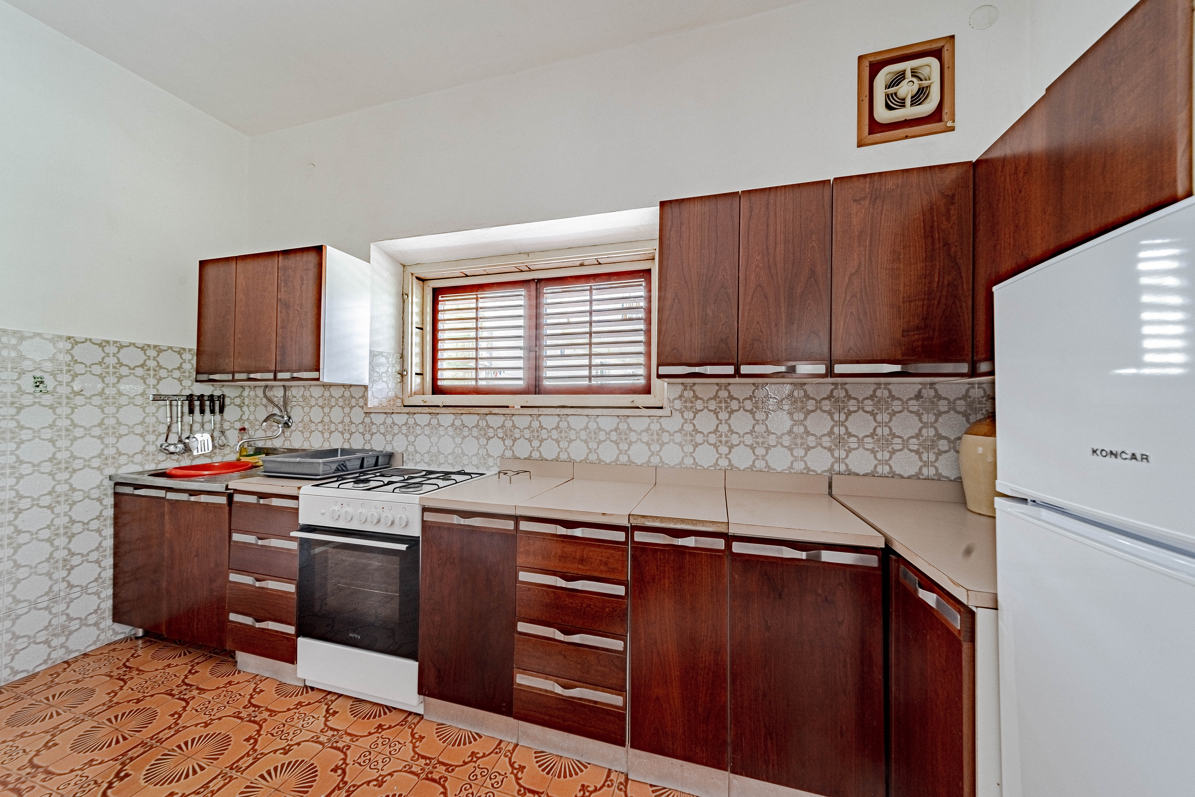 Comfortable and spacious house near beach Lumbarda, Korčula  K
