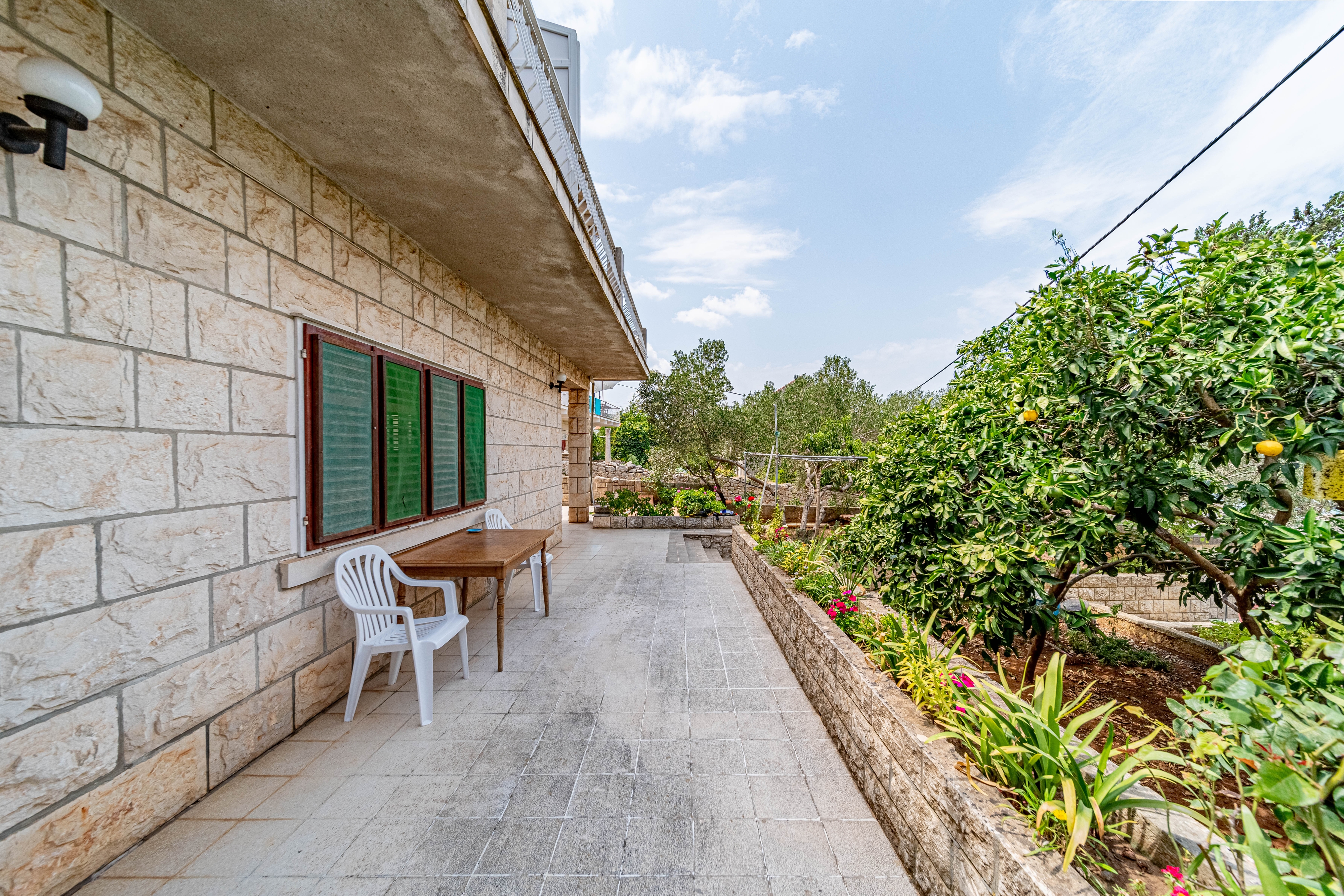 Comfortable and spacious house near beach Lumbarda, Korčula  K