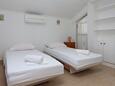 Novalja, Bedroom 2 in the apartment, air condition available and WiFi.