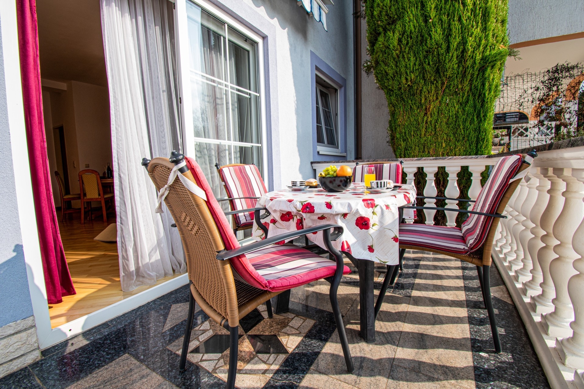 One bedroom apartment with terrace Poreč (A-21300-c)