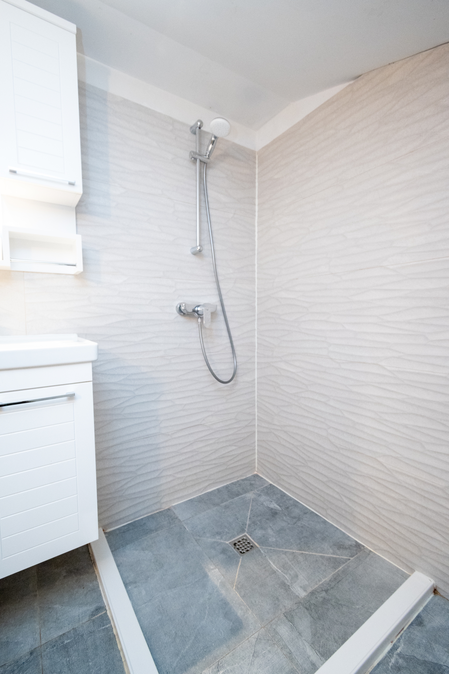 Three bedroom house with terrace Radovin, Zadar  K