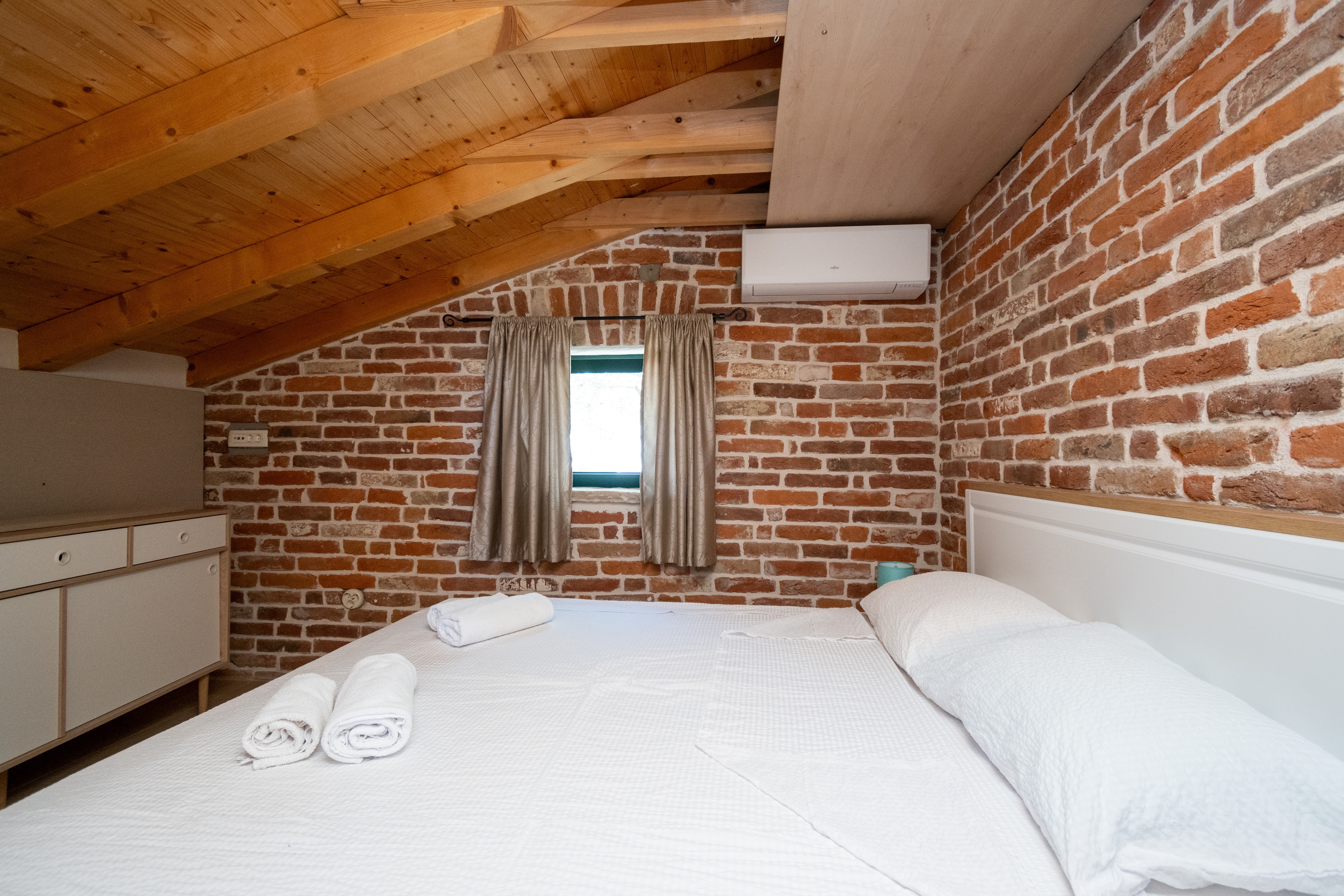 Three bedroom house with terrace Radovin, Zadar  K