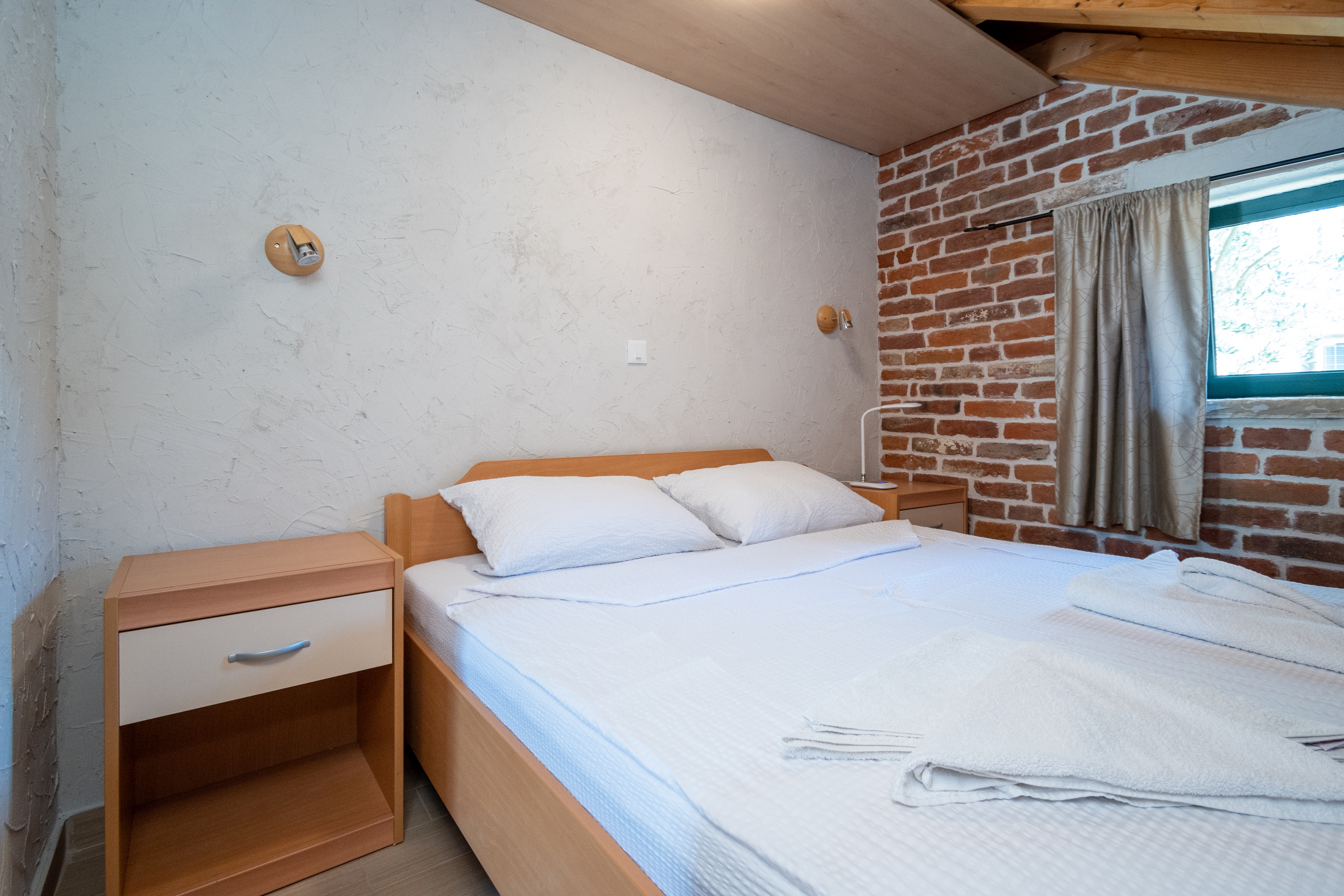 Three bedroom house with terrace Radovin, Zadar  K