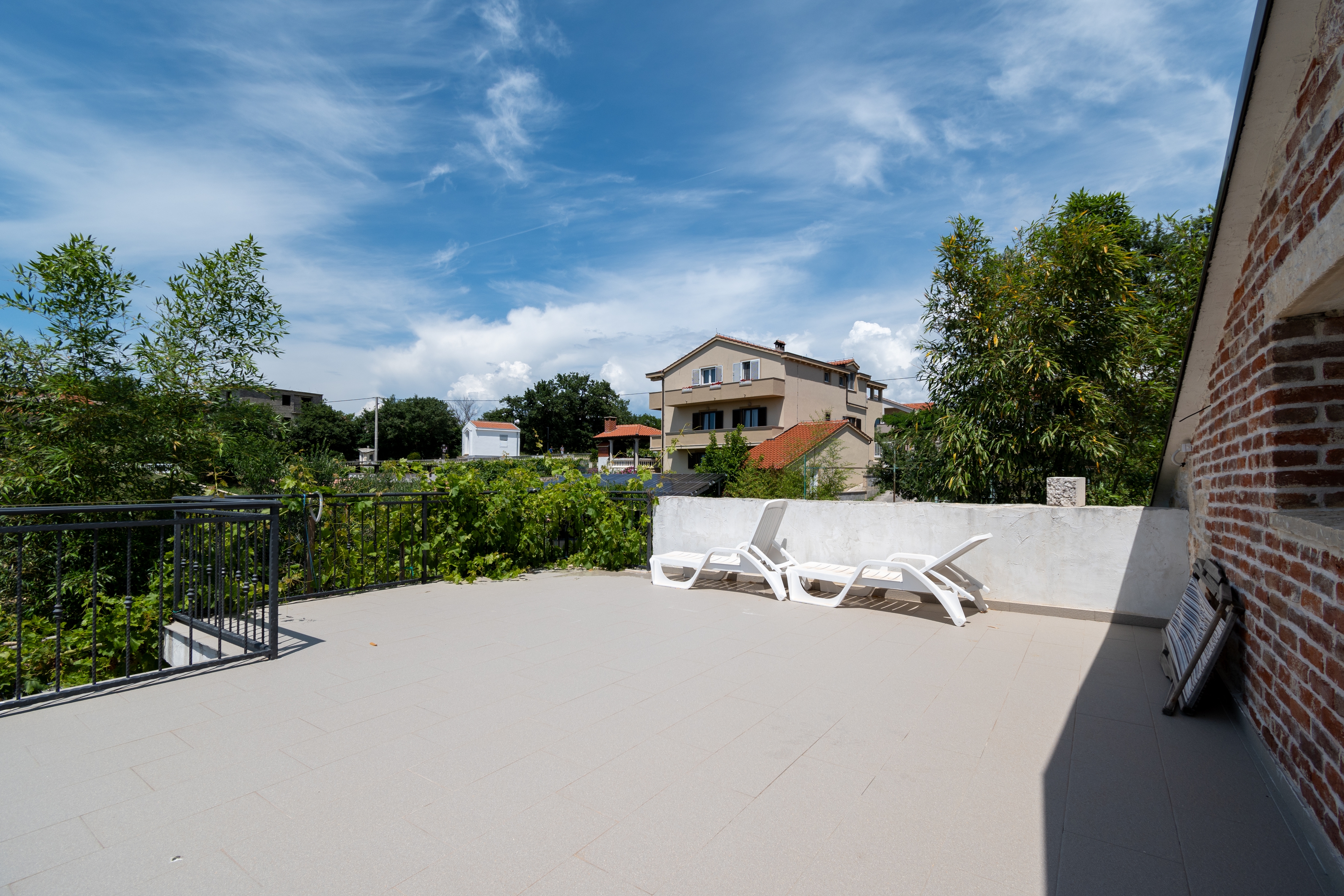 Three bedroom house with terrace Radovin, Zadar  K