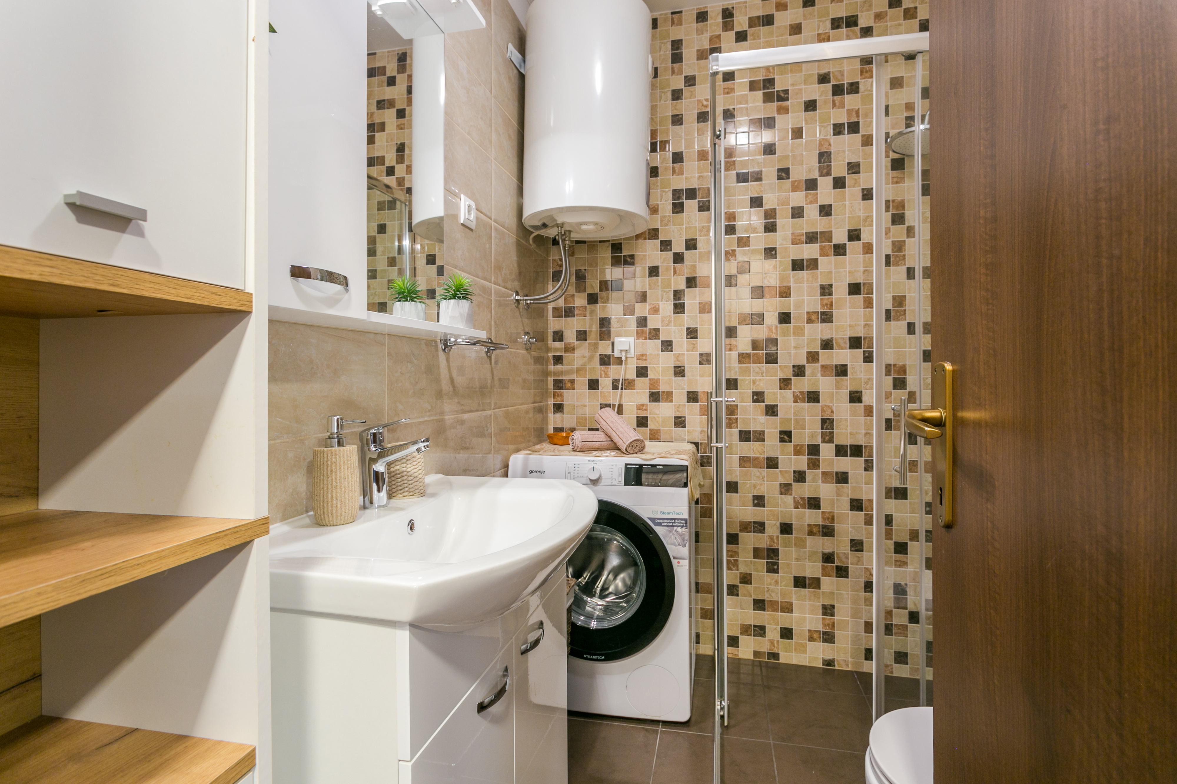 One bedroom apartment with terrace Solin, Split  A-a