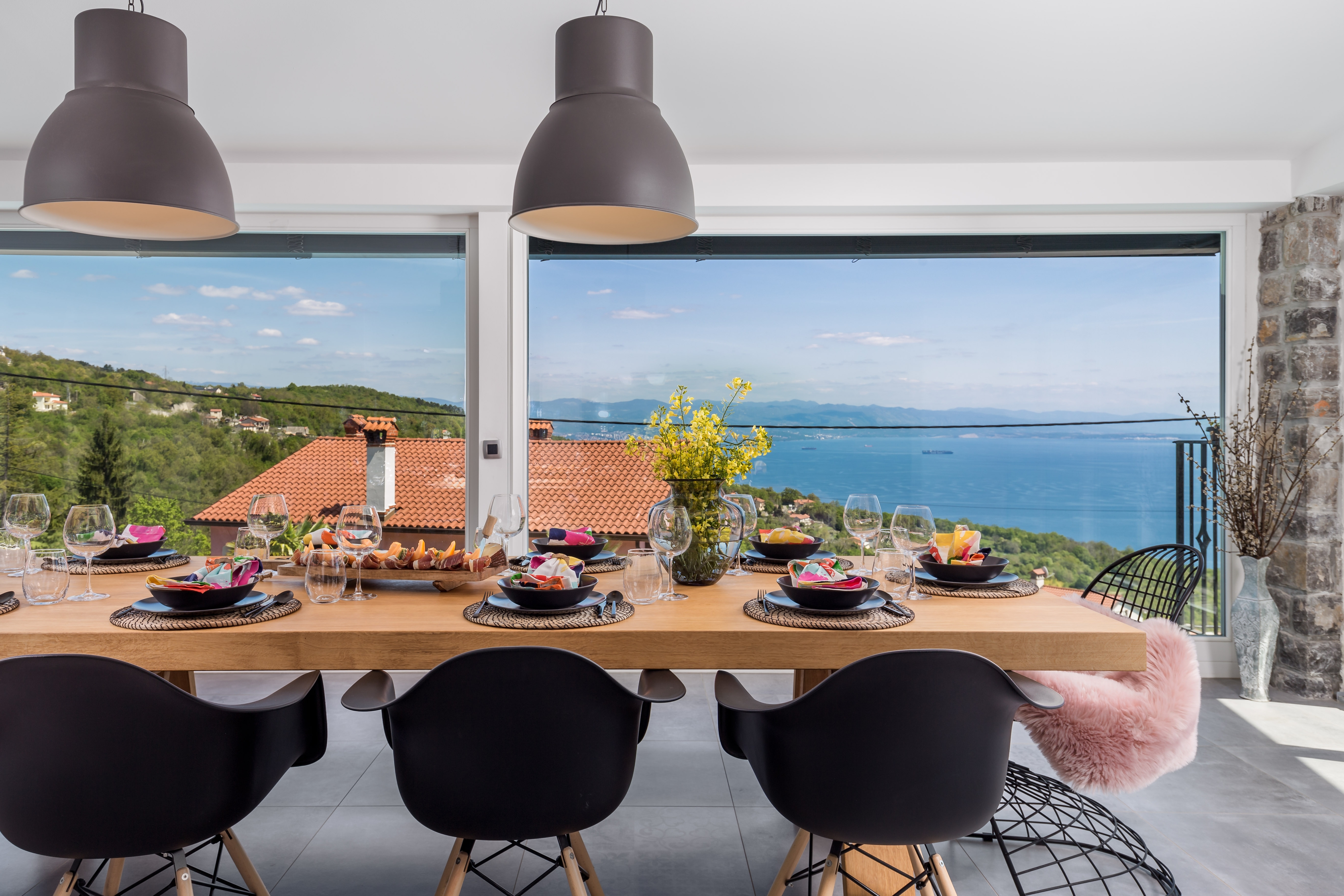 Comfortable and spacious house with terrace and sea view Ičići, Opatija  K
