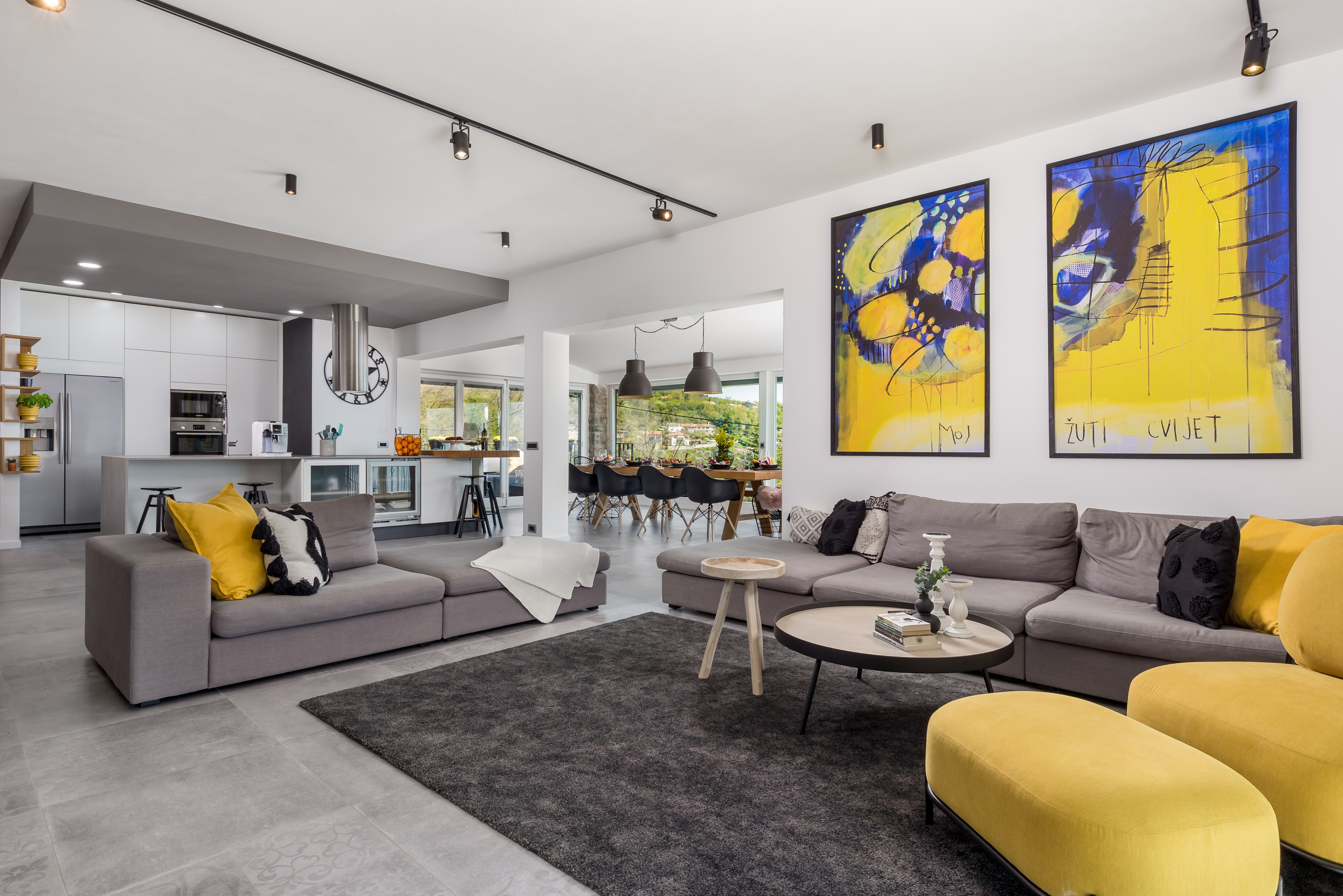 Comfortable and spacious house with terrace and sea view Ičići, Opatija  K