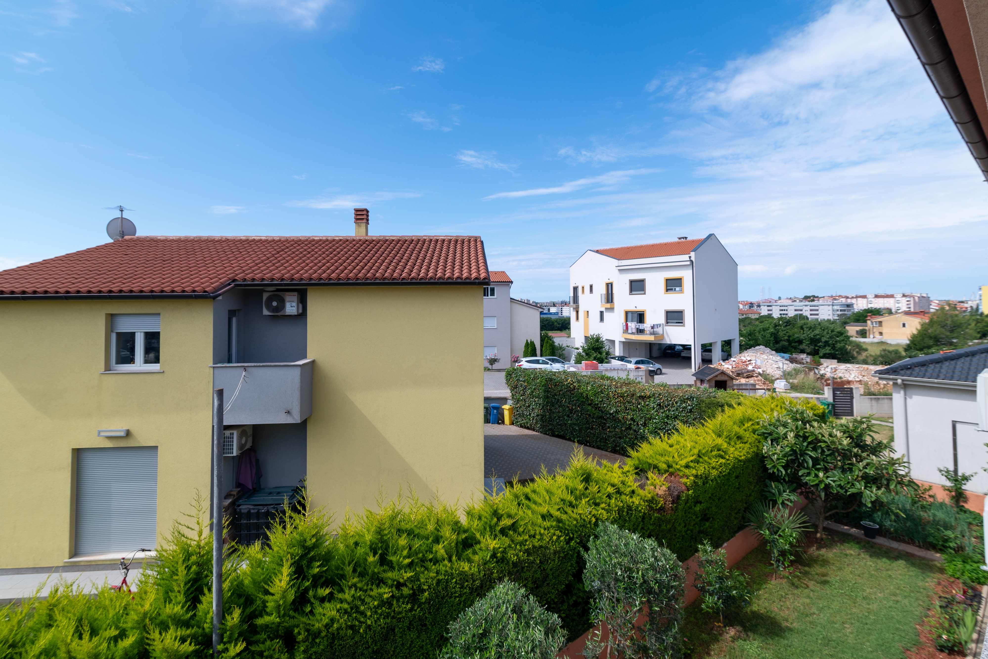 Three bedroom apartment with terrace Pula  A-a