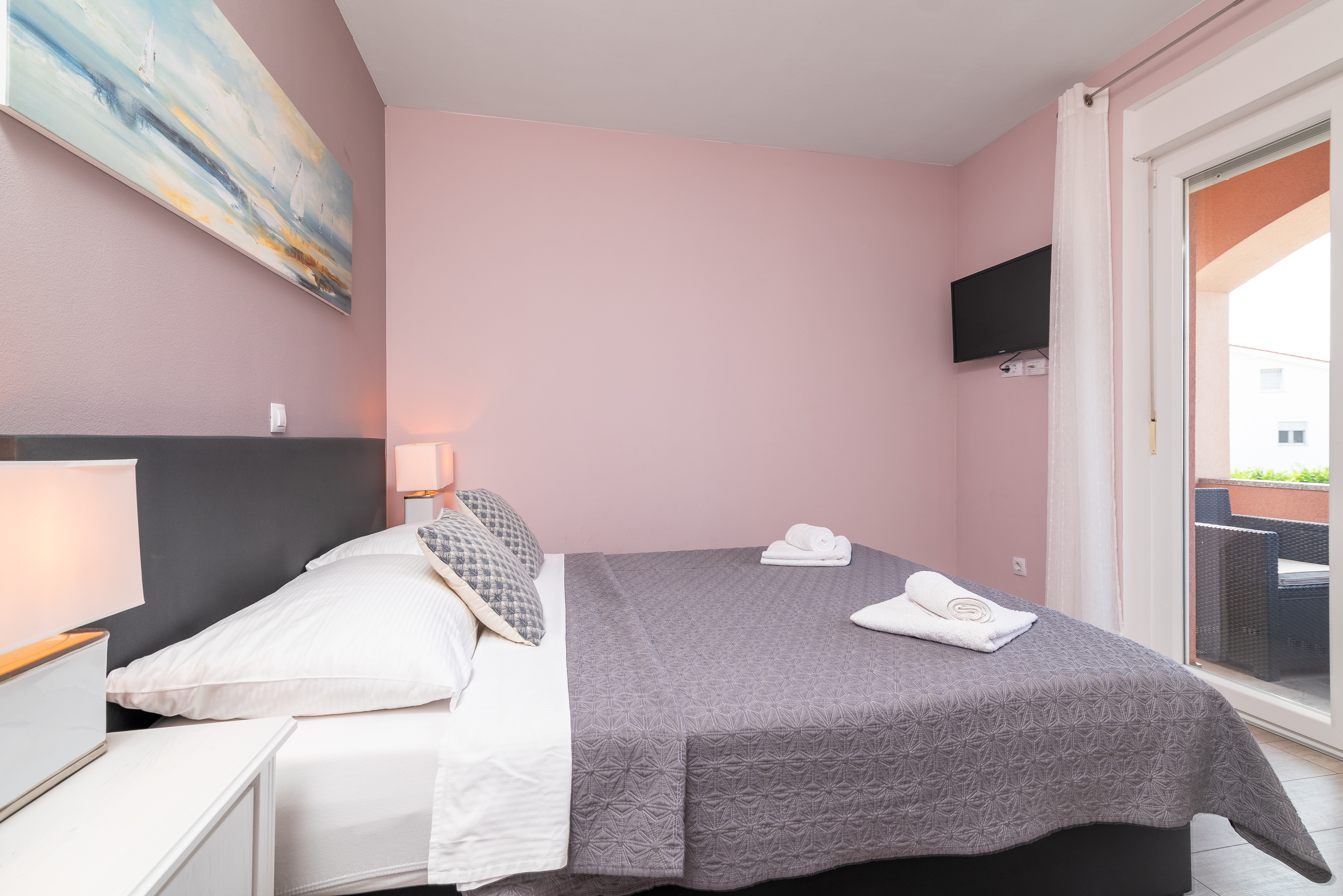 Three bedroom apartment with terrace Pula (A-21314-a)