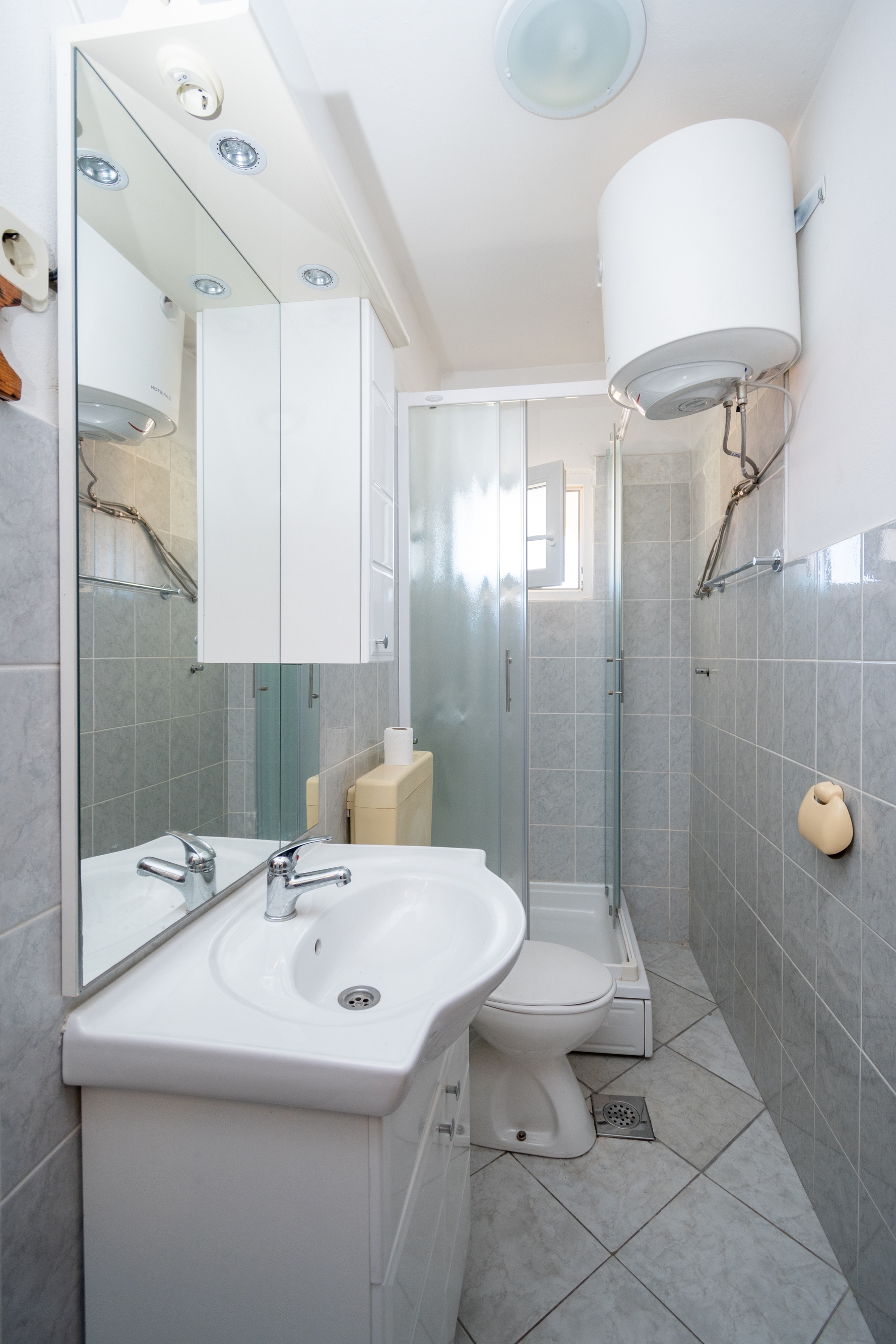 Two bedroom apartment with terrace Povljana, Pag  A-a