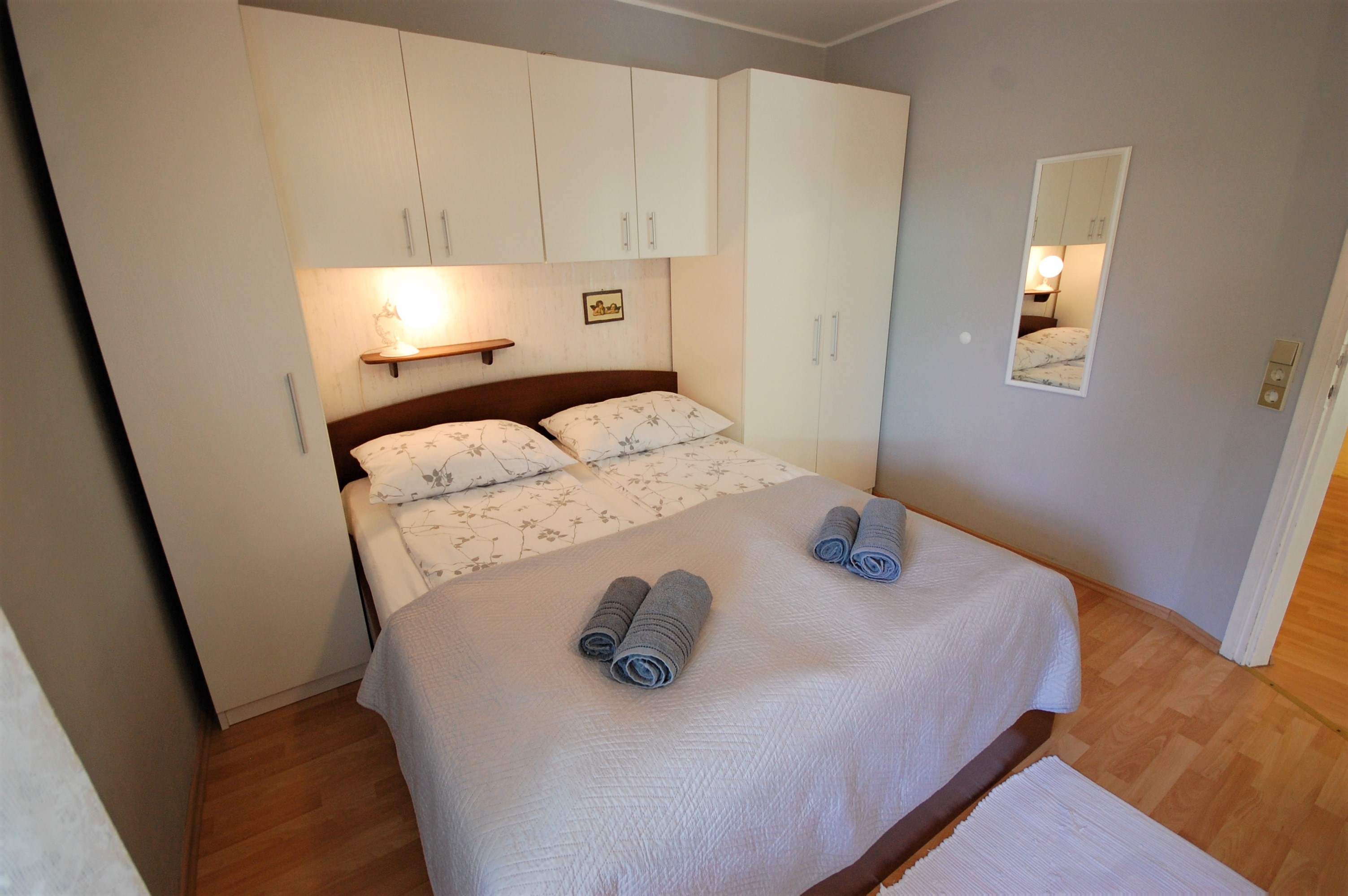 Two bedroom apartment with terrace Njivice, Krk  A-a
