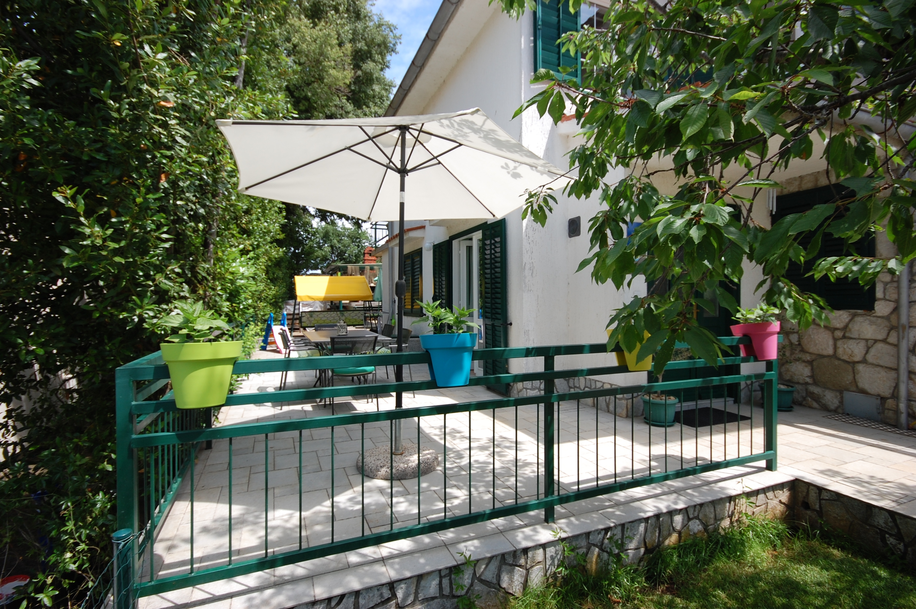 Two bedroom apartment with terrace Njivice, Krk  A-a