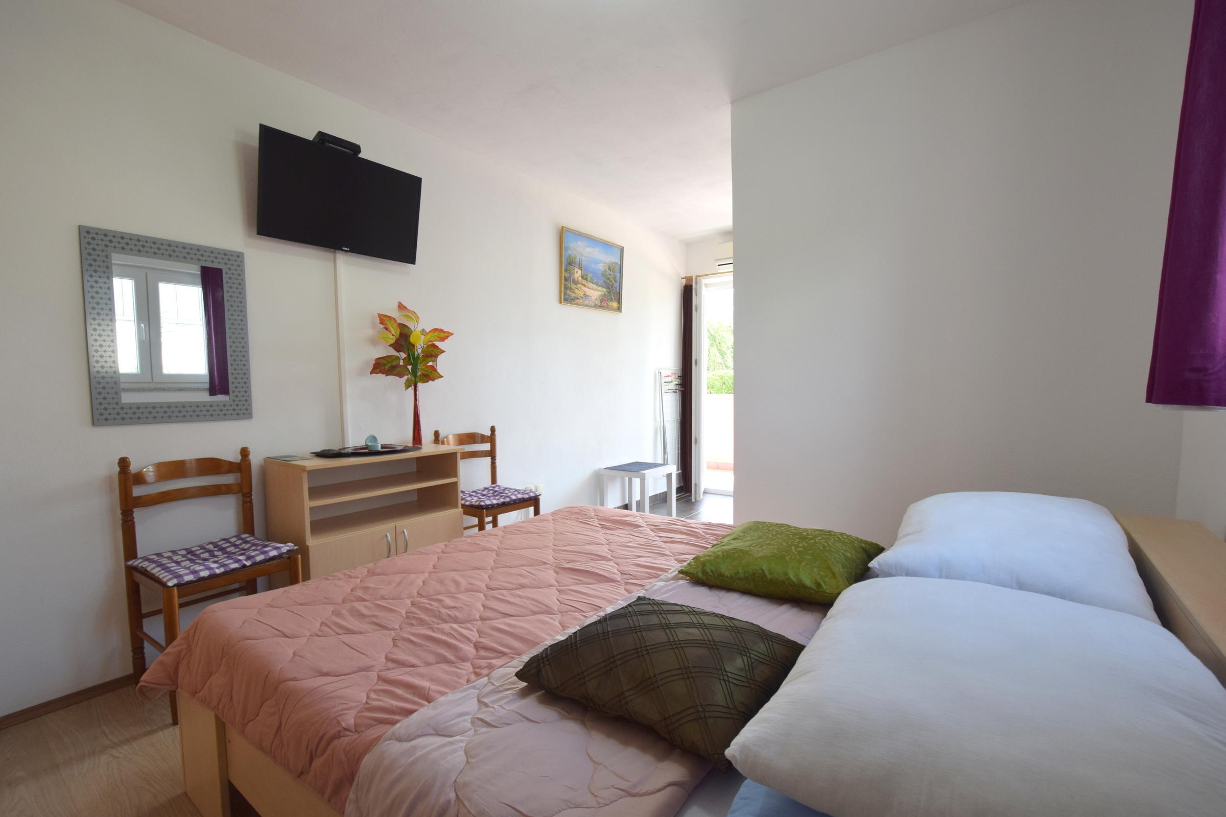 Room with balcony Rasopasno, Krk (S-21325-a)