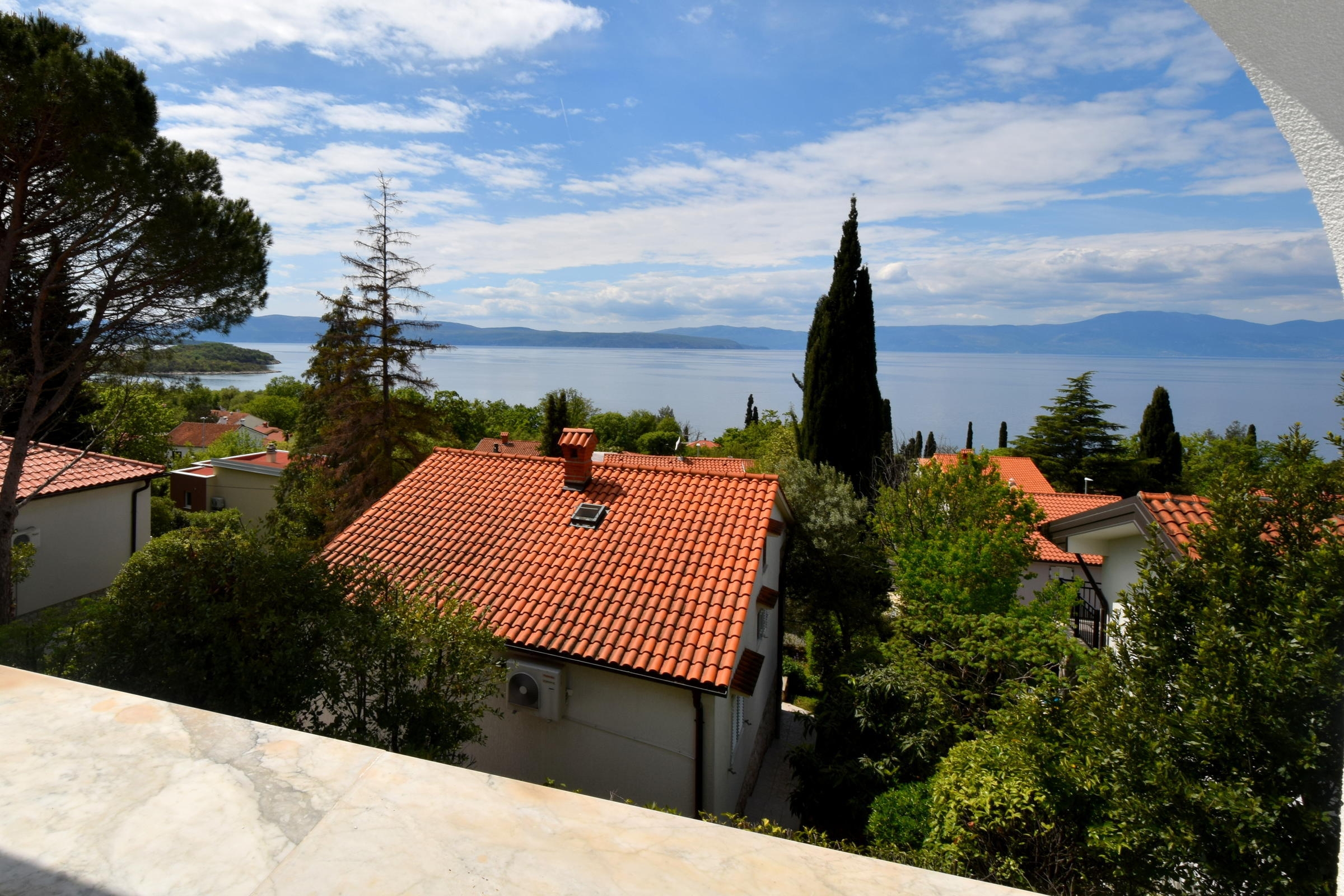 Two bedroom apartment with terrace and sea view Njivice, Krk  A-a