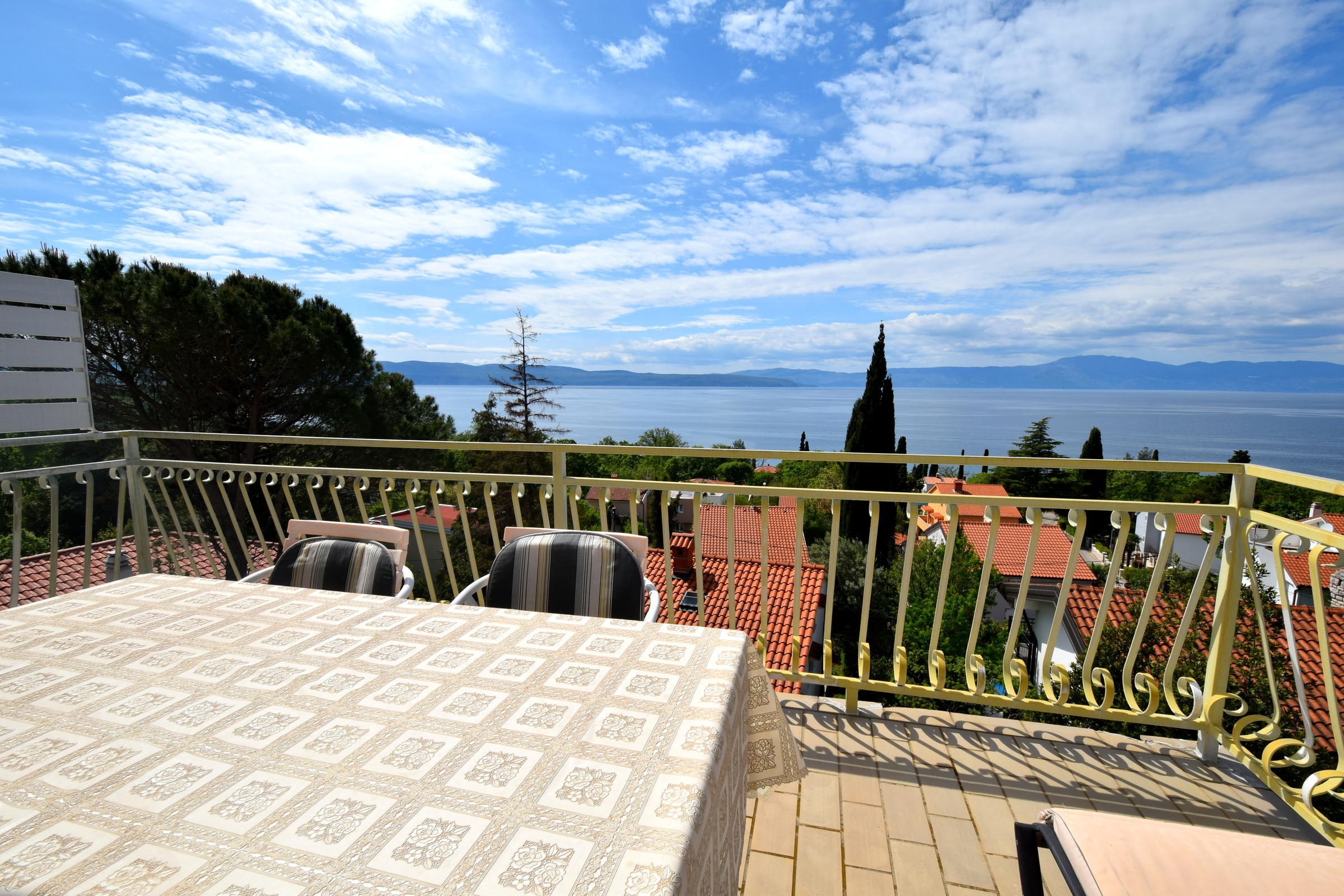 Two bedroom apartment with terrace and sea view Njivice, Krk  A-b