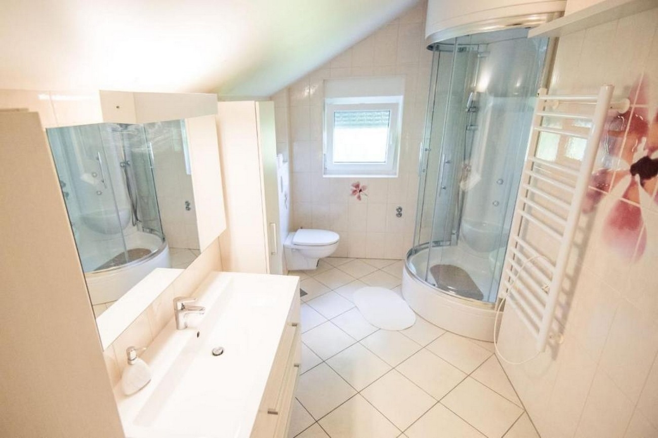 Four-bedroom house with terrace Samobor, Prigorje  K