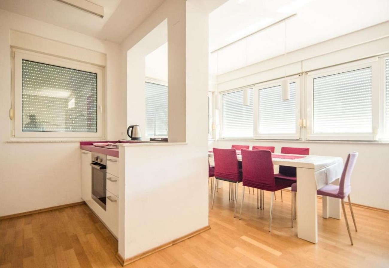 Four-bedroom house with terrace Samobor, Prigorje  K