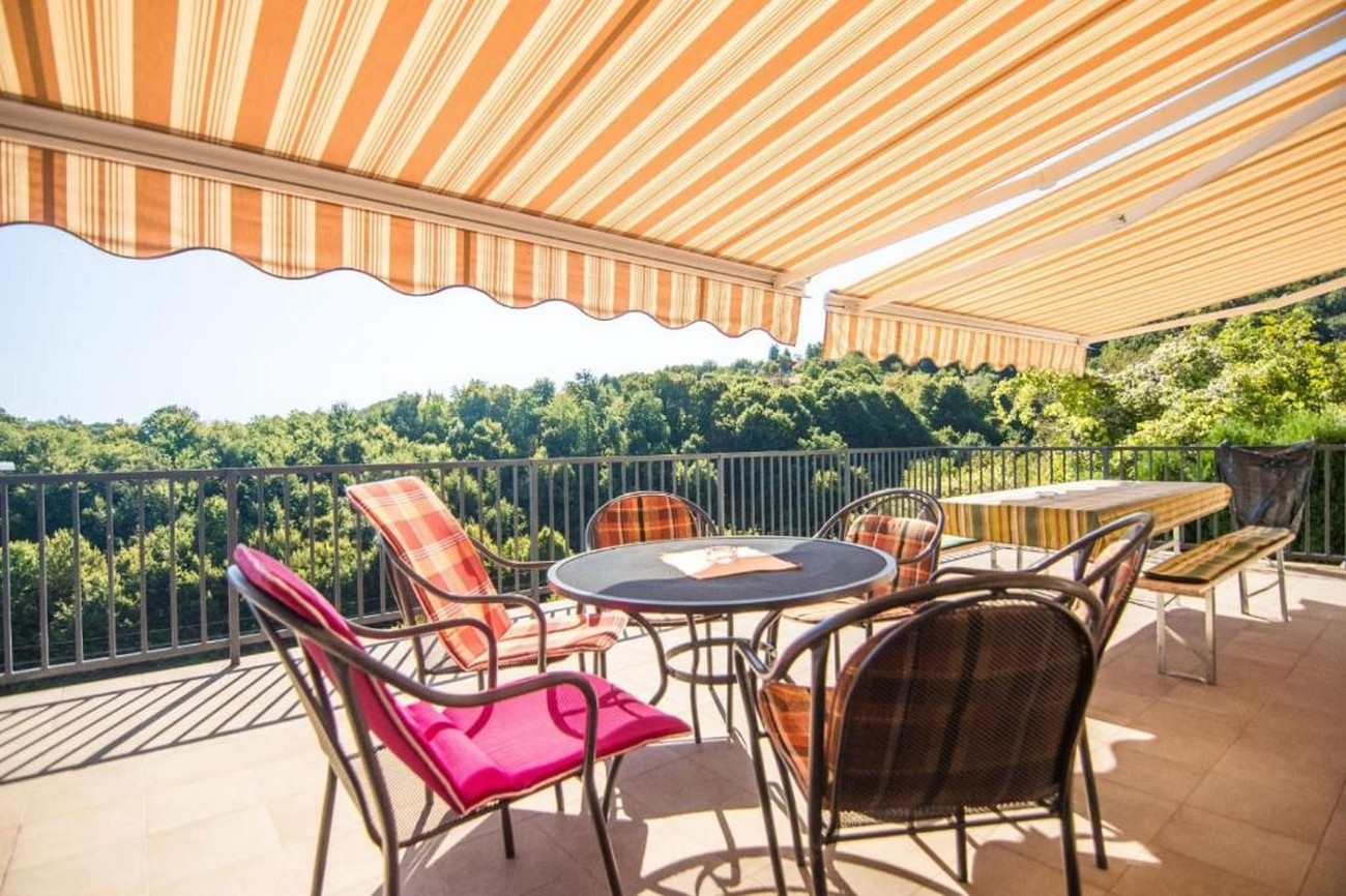 Four-bedroom house with terrace Samobor, Prigorje  K