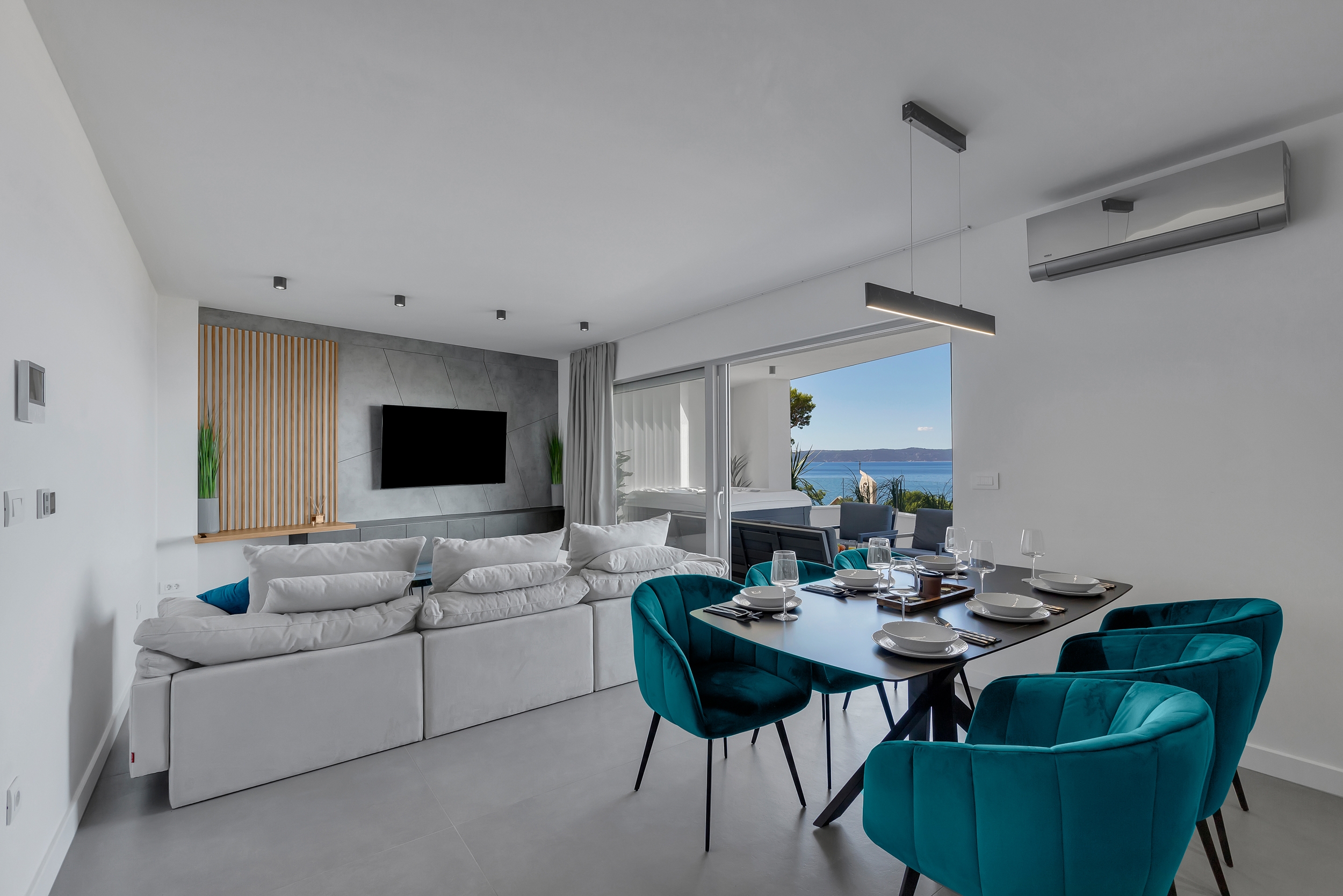 Two bedroom apartment with terrace and sea view Drašnice, Makarska  A-a