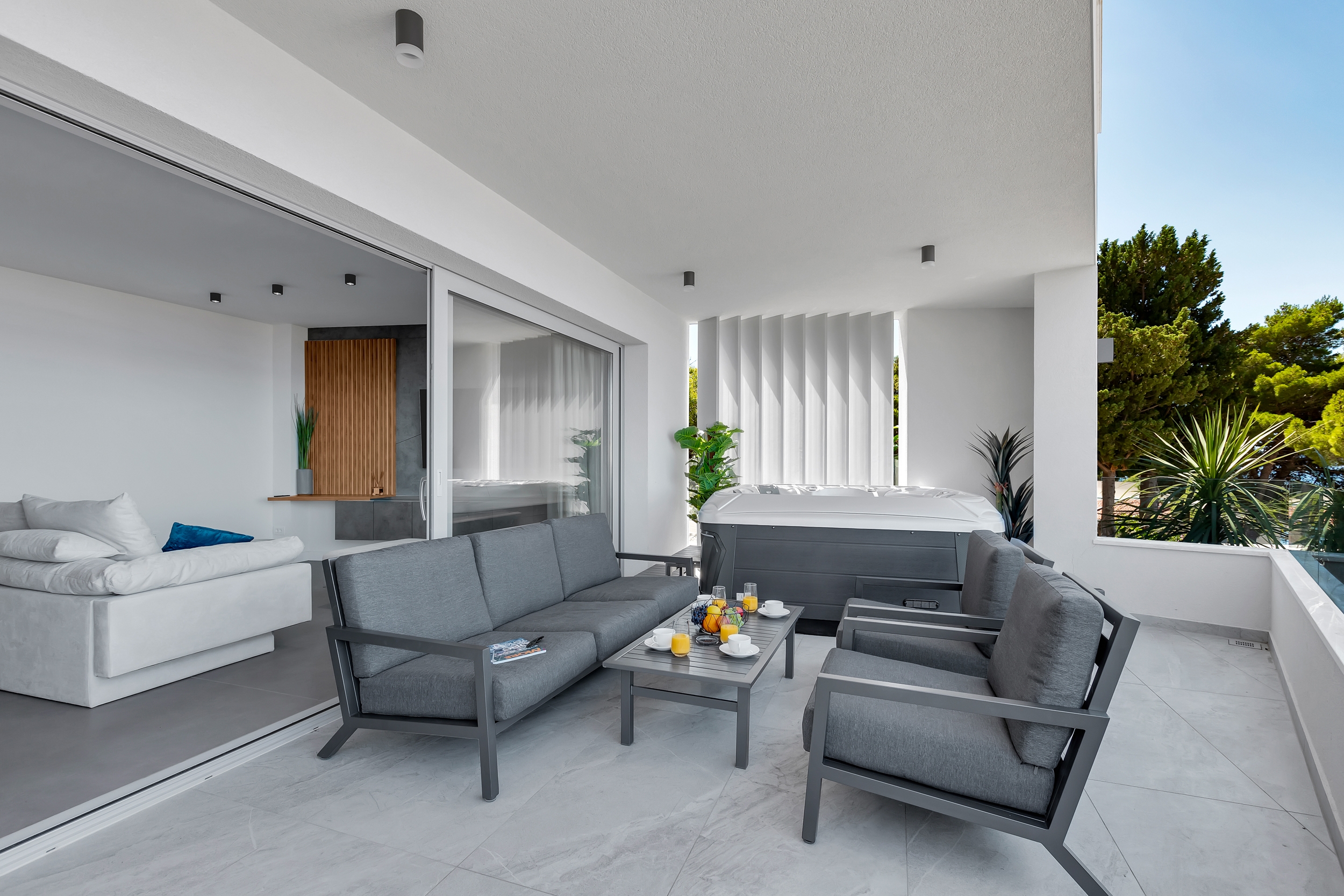 Two bedroom apartment with terrace and sea view Drašnice, Makarska  A-a