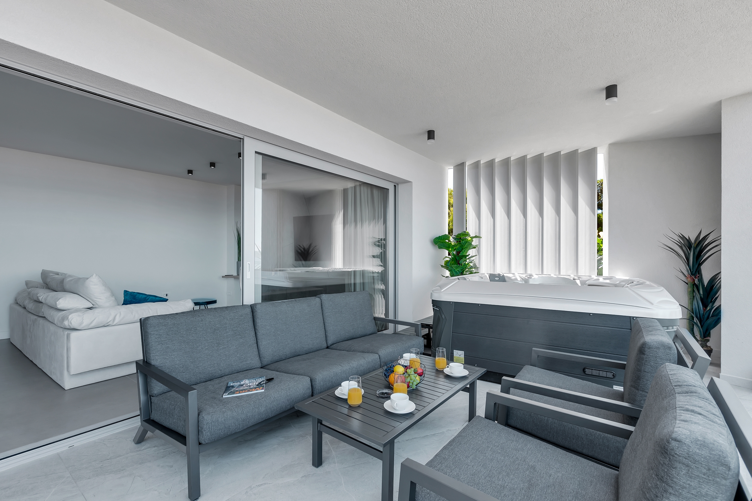 Two bedroom apartment with terrace and sea view Drašnice, Makarska  A-a