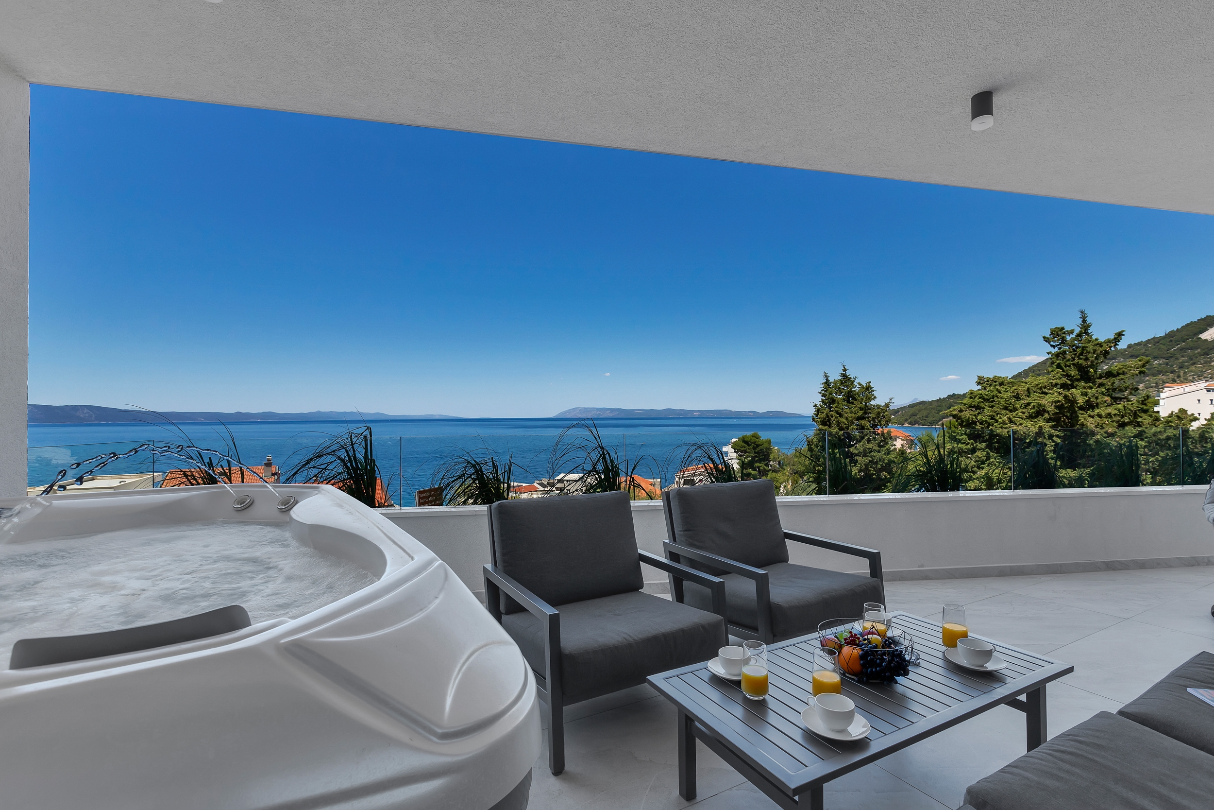 Two bedroom apartment with terrace and sea view Drašnice, Makarska  A-a