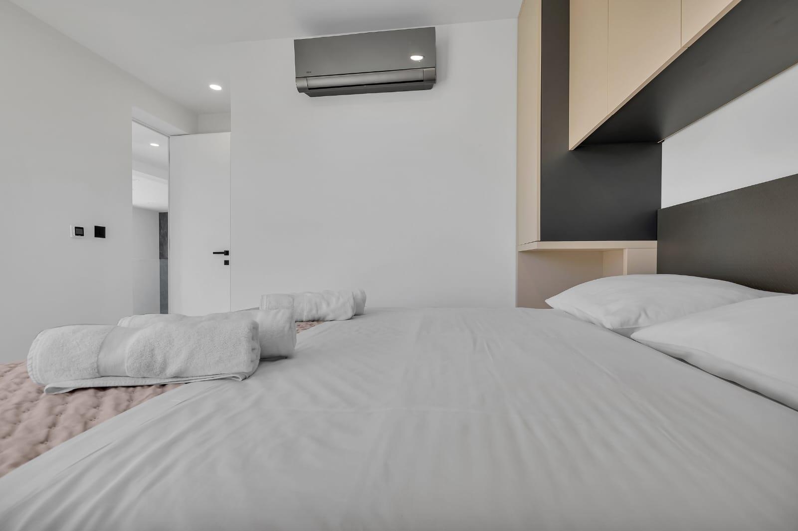 Four bedroom apartment with terrace and sea view Drašnice, Makarska  A-b