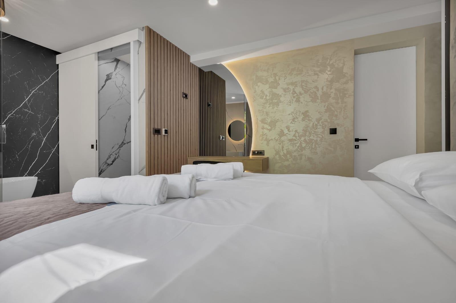 Four bedroom apartment with terrace and sea view Drašnice, Makarska  A-b