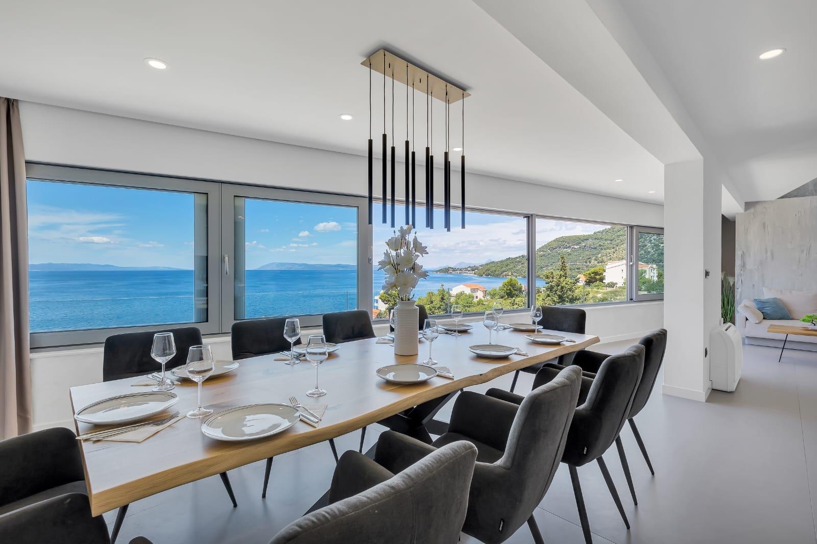 Four-bedroom apartment with terrace and sea view Drašnice, Makarska  A-b