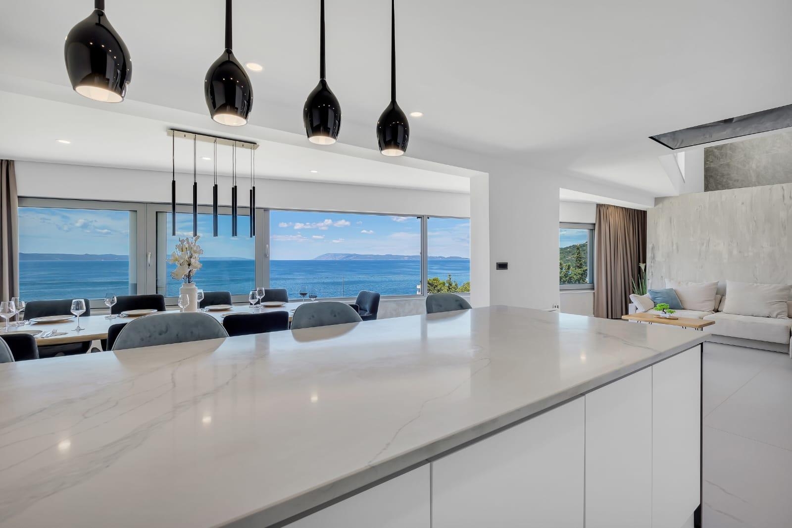 Four bedroom apartment with terrace and sea view Drašnice, Makarska  A-b