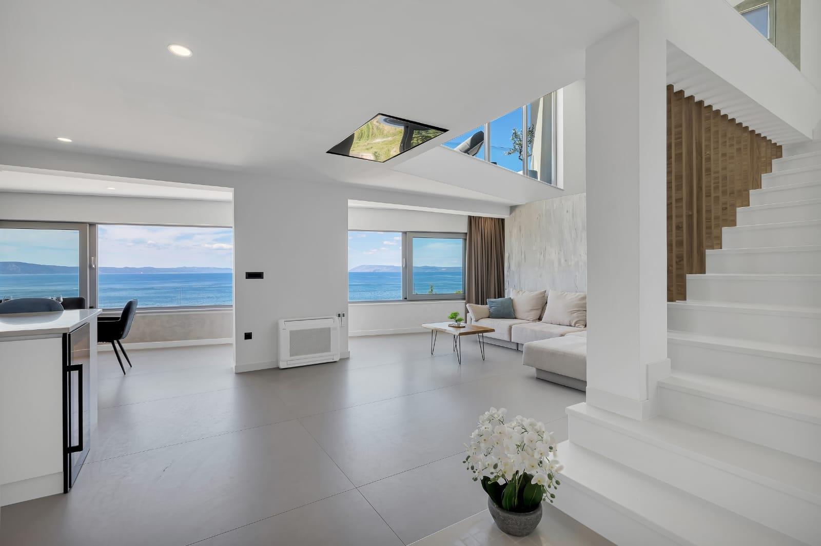 Four-bedroom apartment with terrace and sea view Drašnice, Makarska (A-21341-b) Four-bedroom apartment with terrace and sea view Drašnice, Makarska (A-21341-b)
