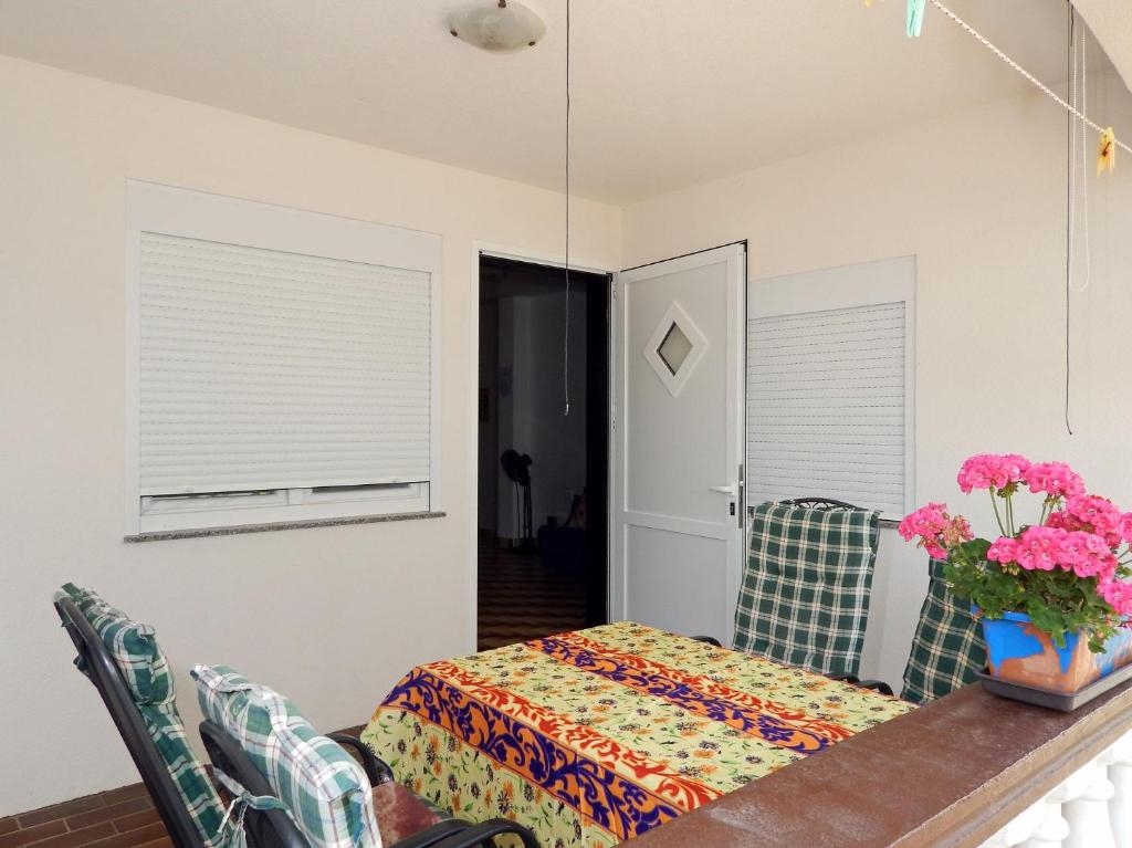 Two bedroom apartment with terrace Povljana, Pag  A-c