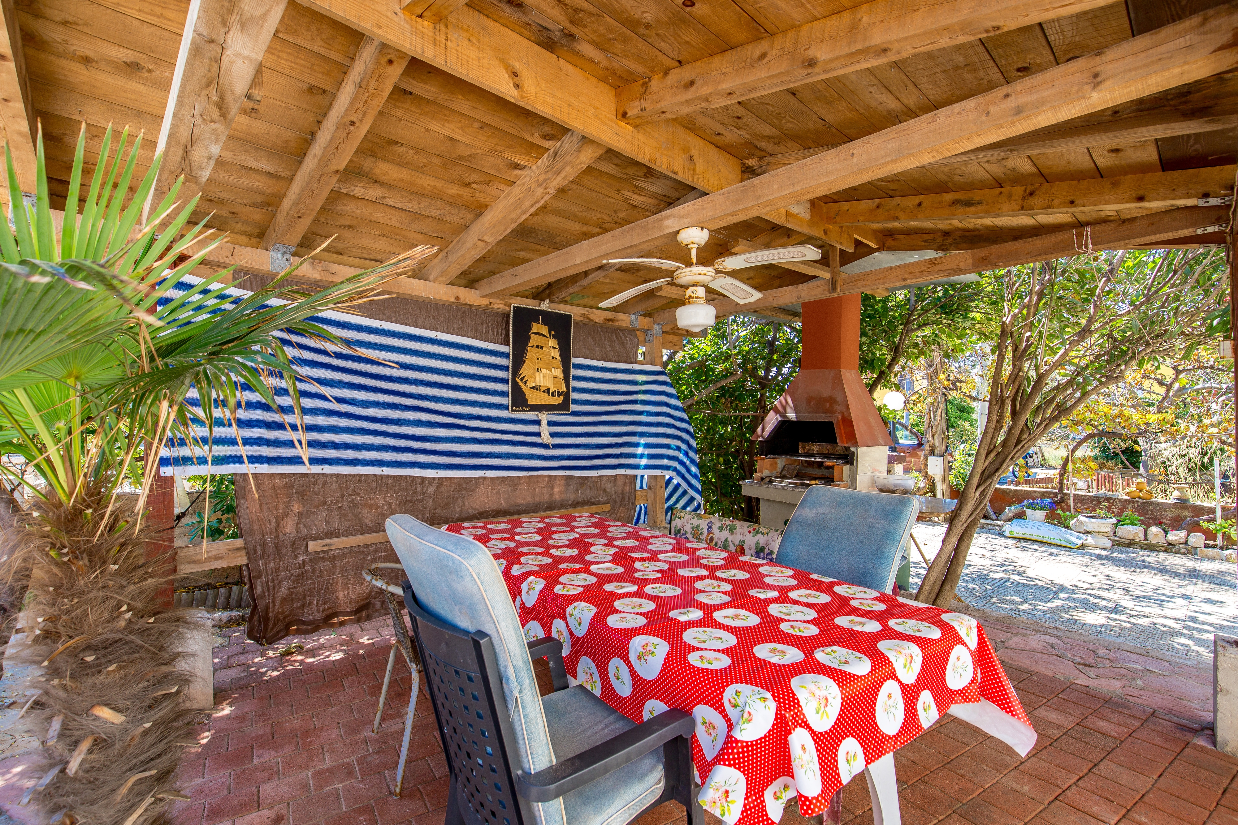 Two bedroom apartment with terrace Povljana, Pag (A-21342-b)