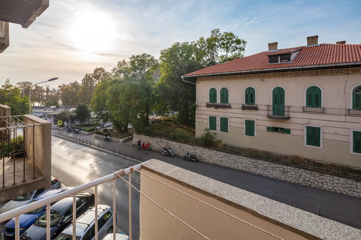 One bedroom apartment with balcony Split  A-a