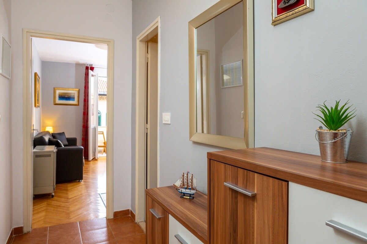 One bedroom apartment with balcony Split  A-a