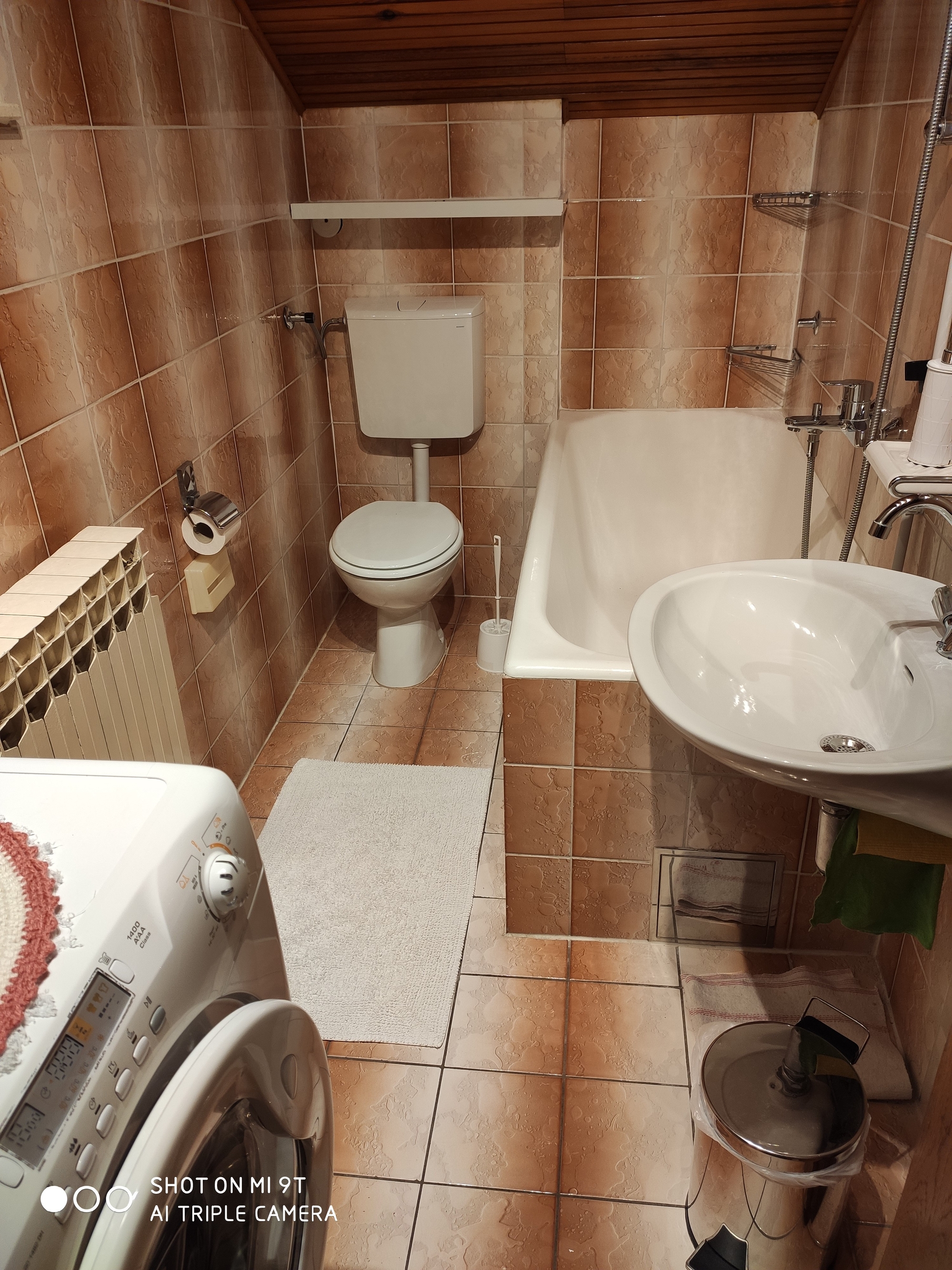 Two bedroom apartment with balcony and sea view Plat, Dubrovnik  A-b