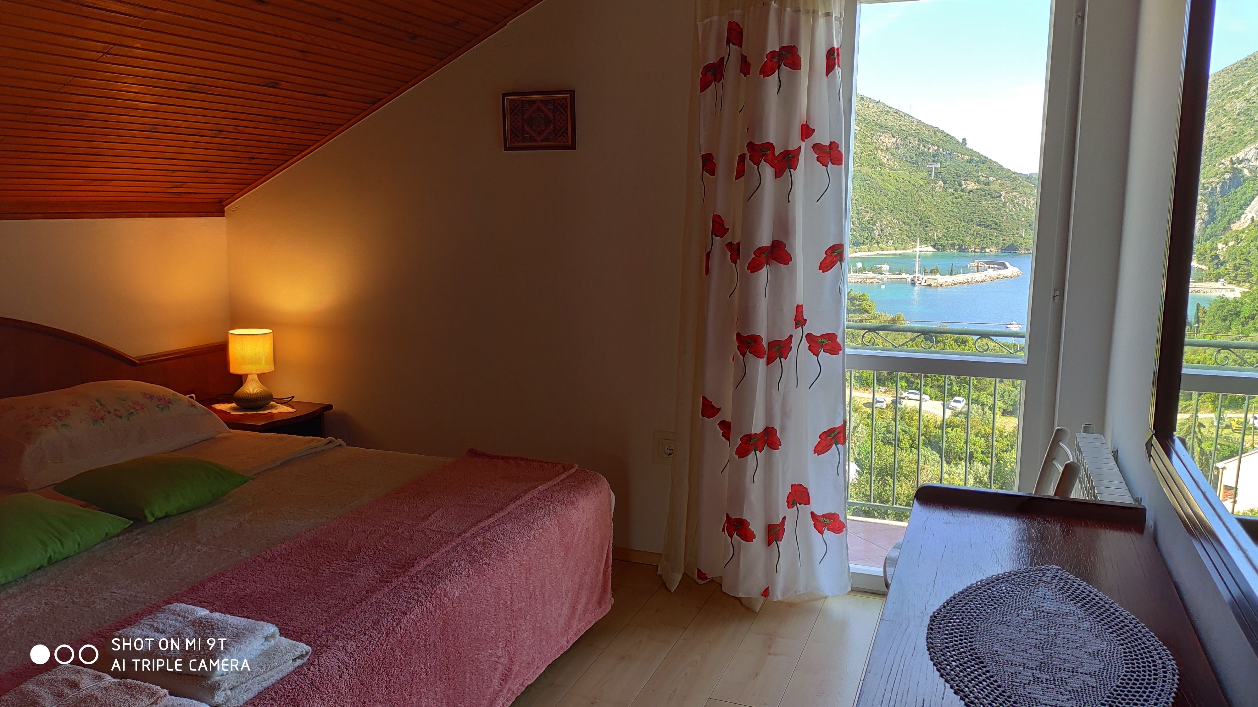Two bedroom apartment with balcony and sea view Plat, Dubrovnik  A-b