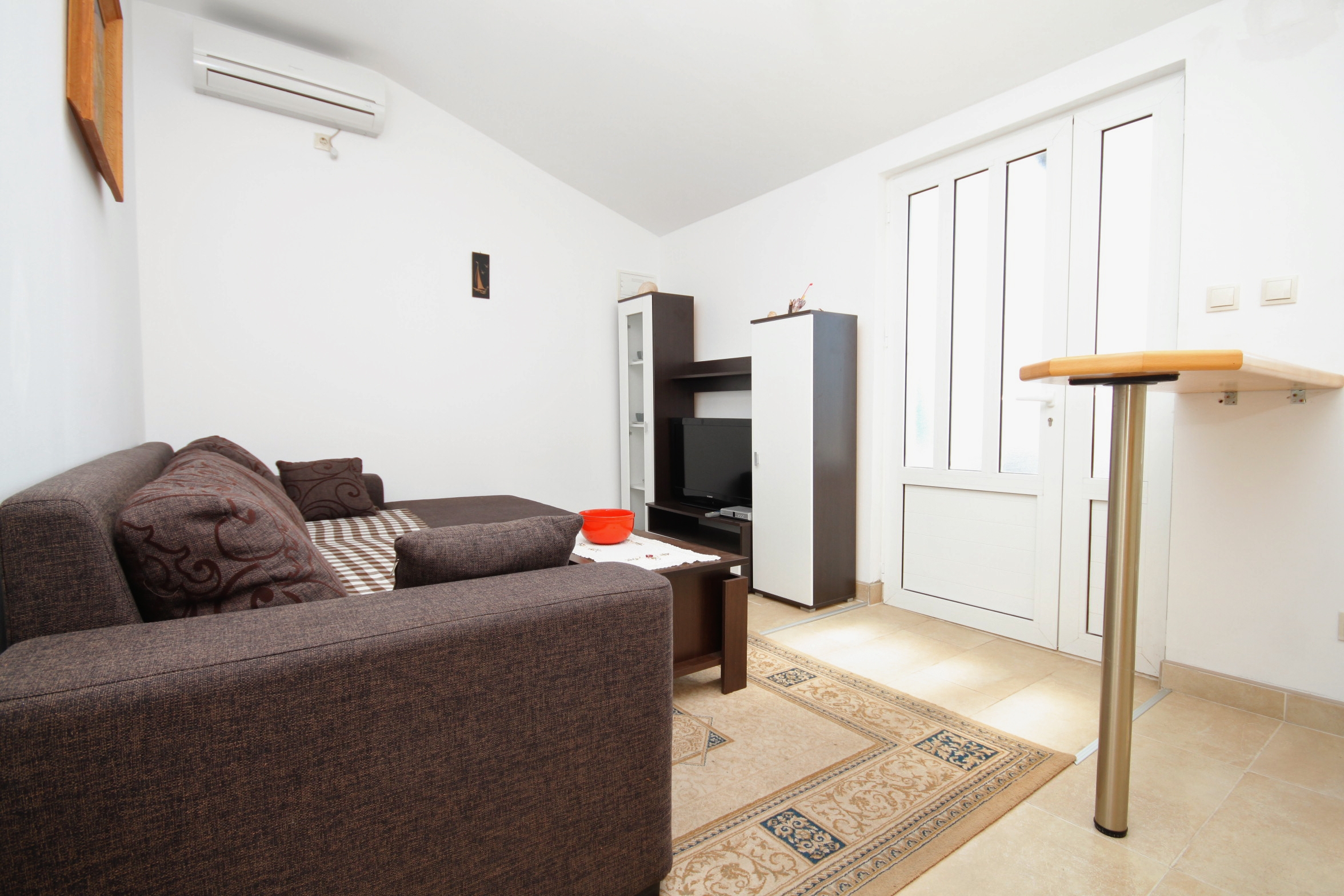 Two bedroom apartment near beach Molunat, Dubrovnik (A-2137-b) Two bedroom apartment near beach Molunat, Dubrovnik (A-2137-b)