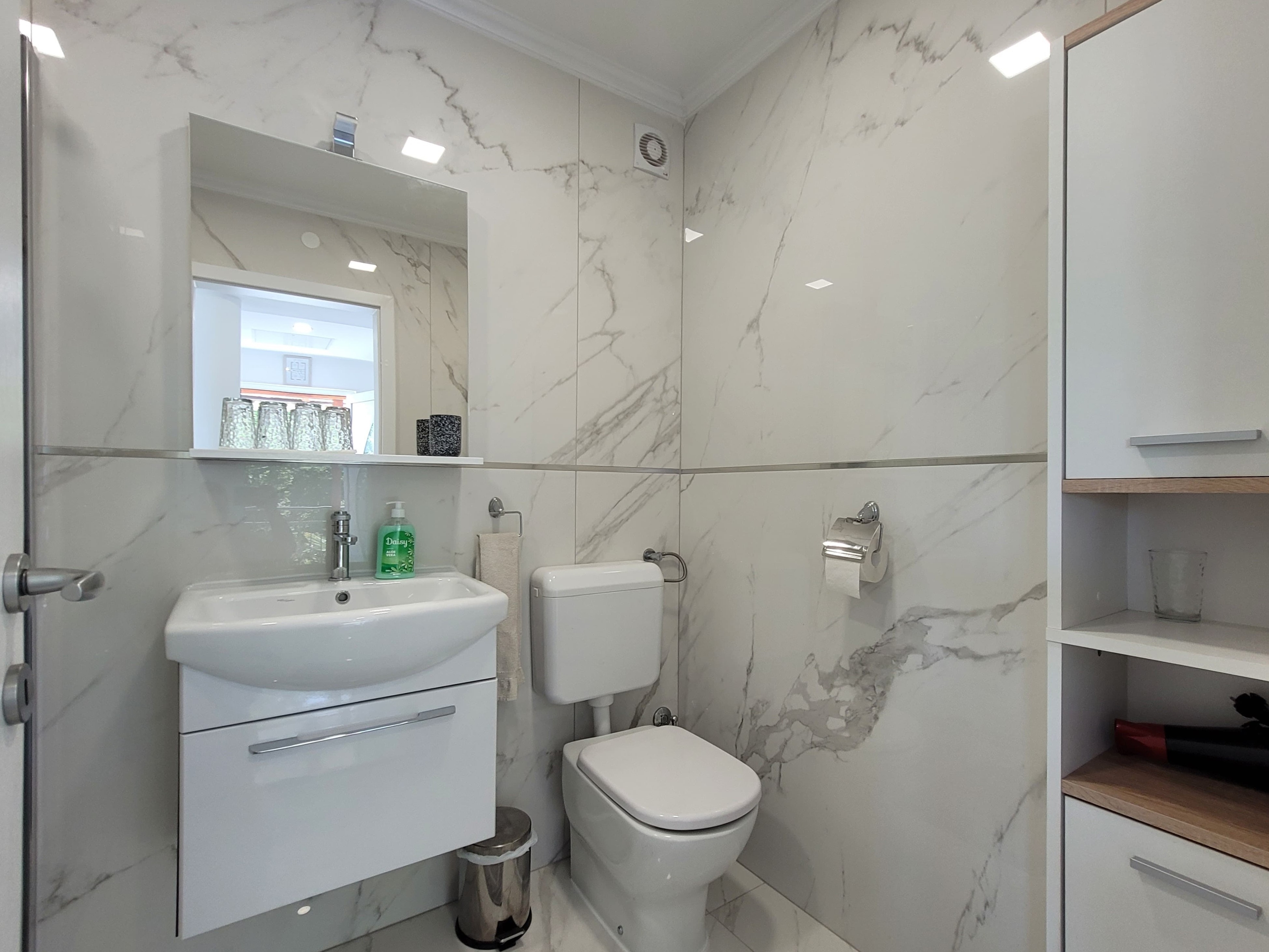 Two bedroom apartment with terrace and sea view Omišalj, Krk  A-b