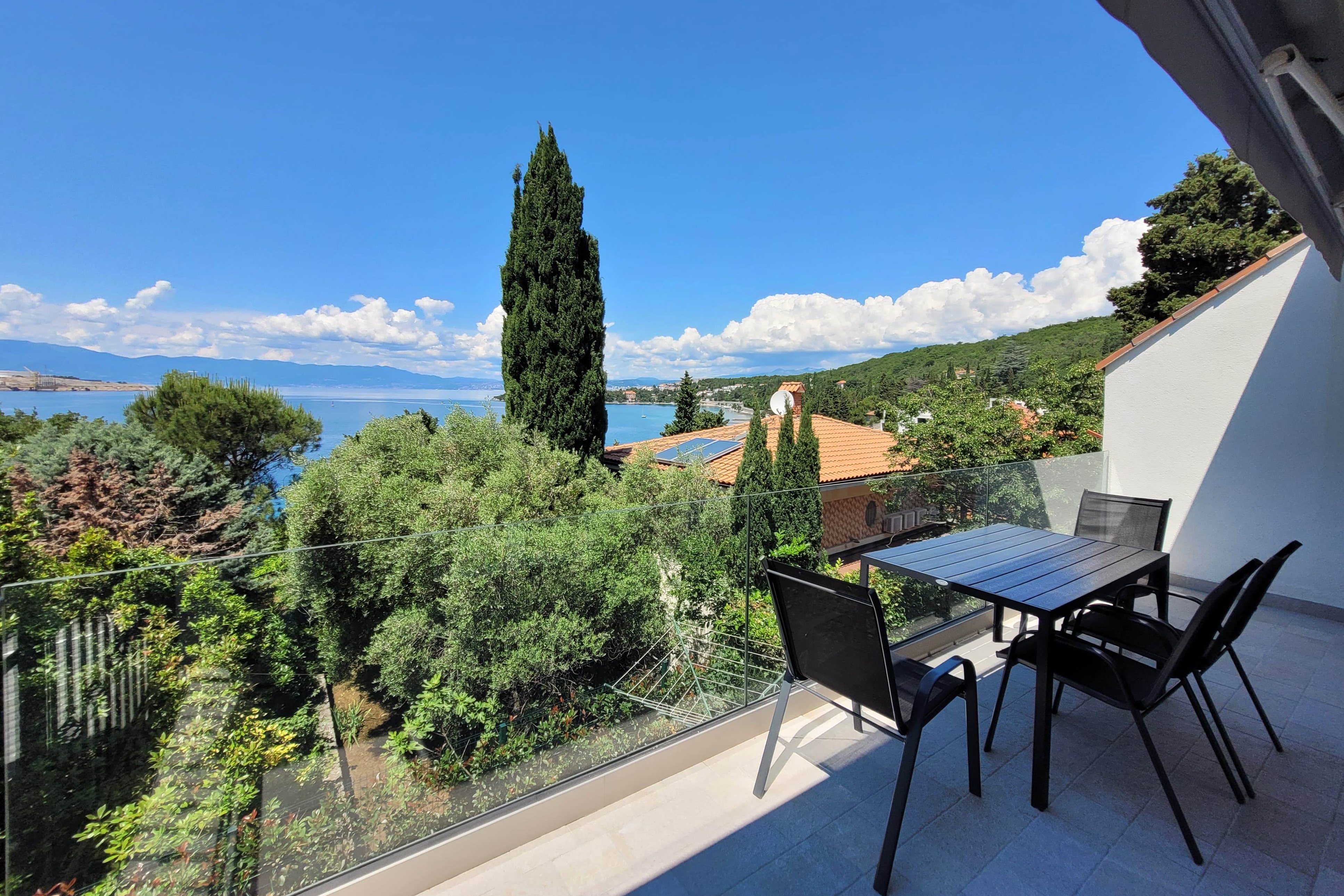 Two bedroom apartment with terrace and sea view Omišalj, Krk  A-b