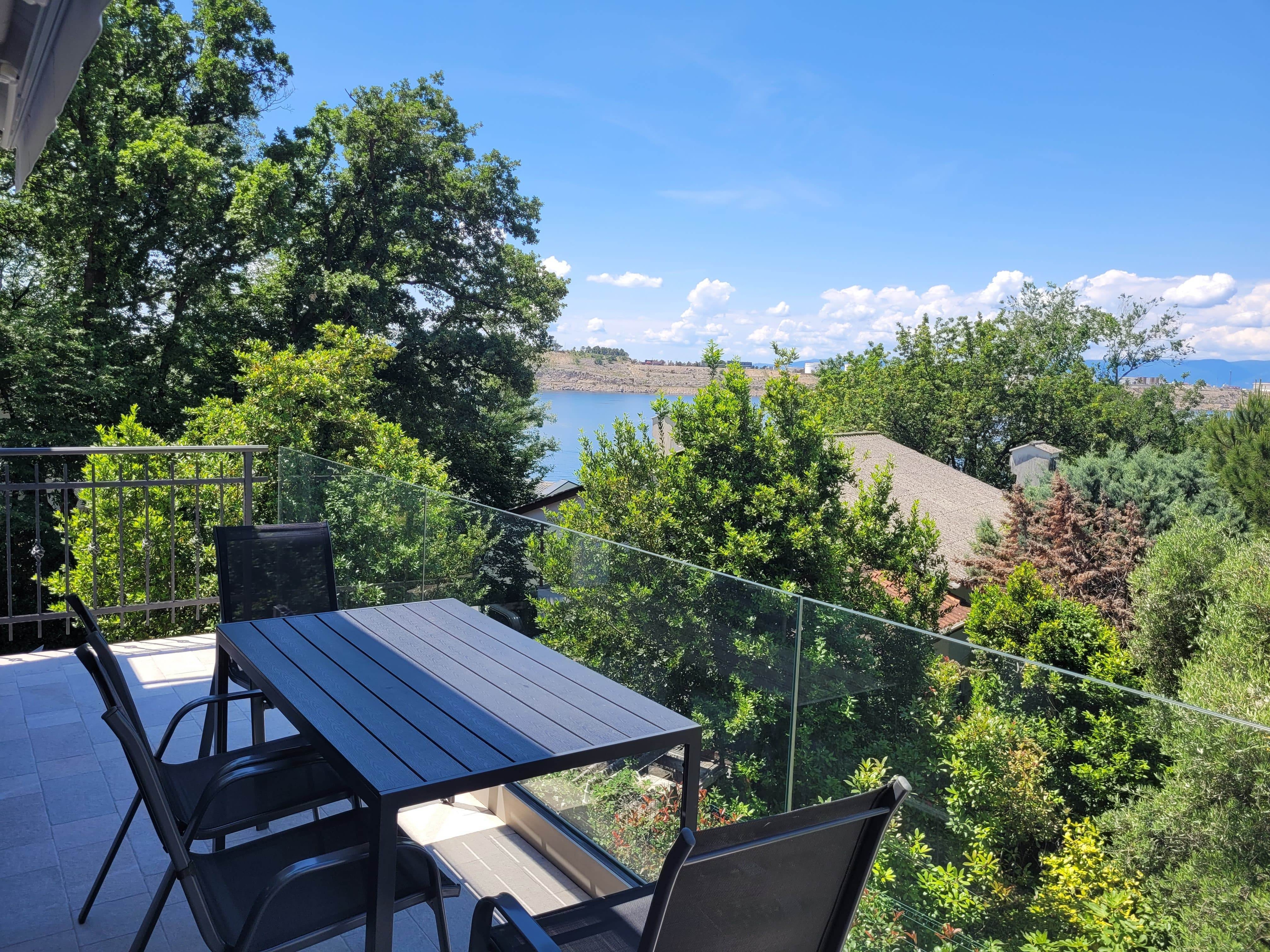 Two bedroom apartment with terrace and sea view Omišalj, Krk  A-b