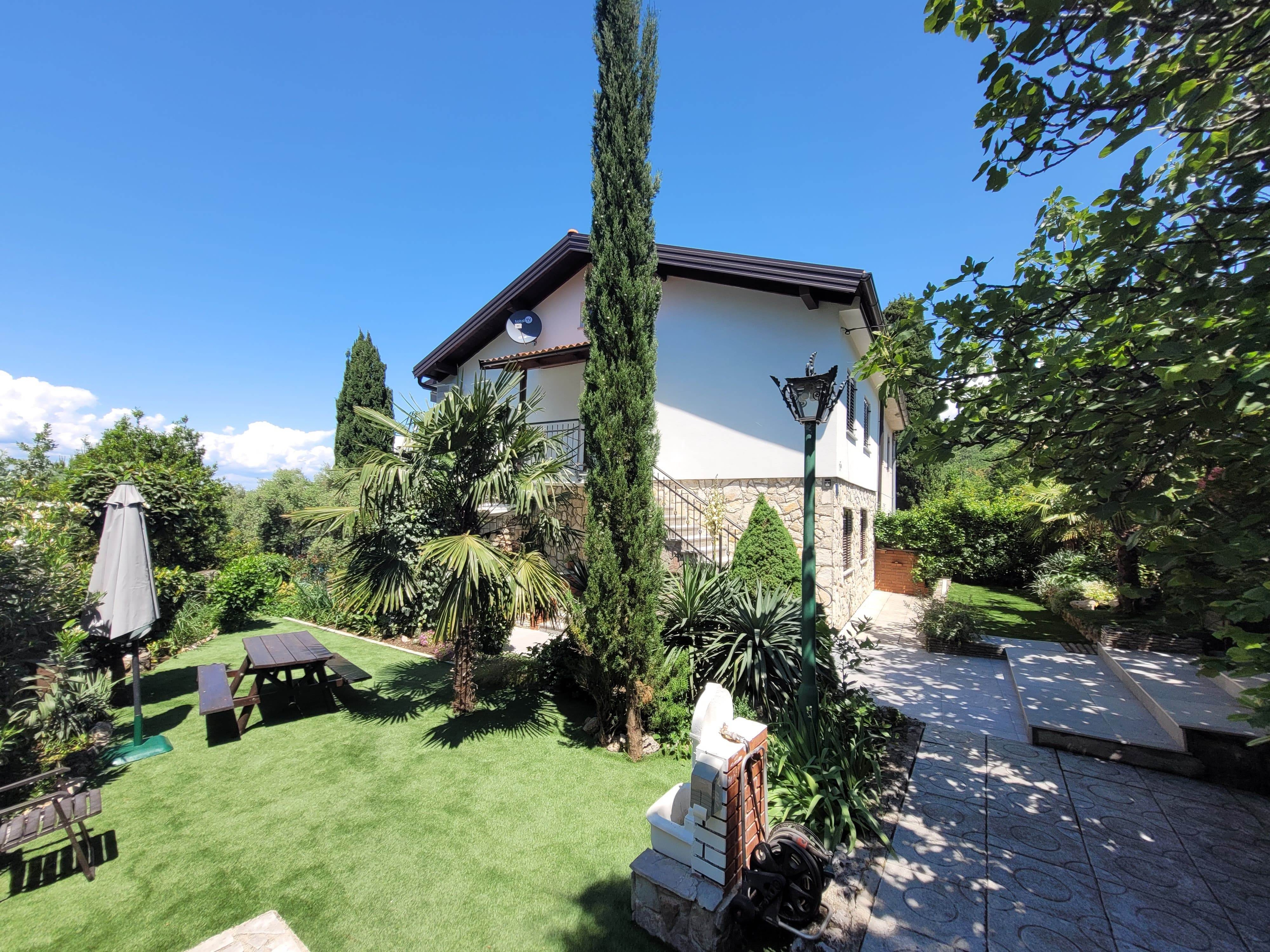 Two bedroom apartment with terrace and sea view Omišalj, Krk (A-21370-b) Two bedroom apartment with terrace and sea view Omišalj, Krk (A-21370-b)