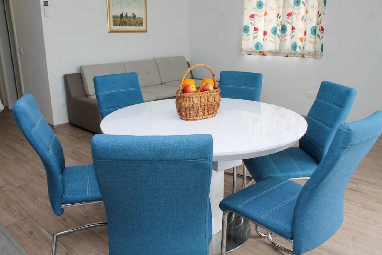 Two bedroom apartment with balcony and sea view Kaštel Kambelovac, Kaštela  A-a