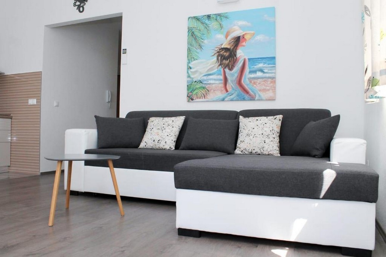 Two bedroom apartment with balcony and sea view Kaštel Kambelovac, Kaštela  A-b