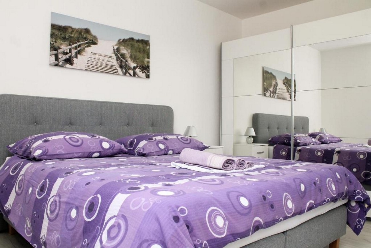 Two bedroom apartment with balcony and sea view Kaštel Kambelovac, Kaštela  A-c