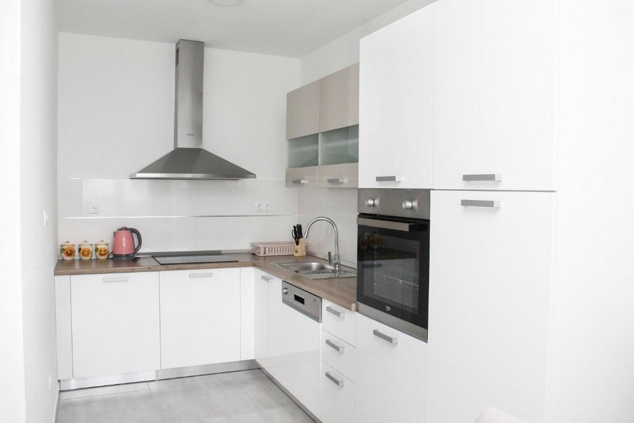 Two bedroom apartment with balcony and sea view Kaštel Kambelovac, Kaštela  A-c