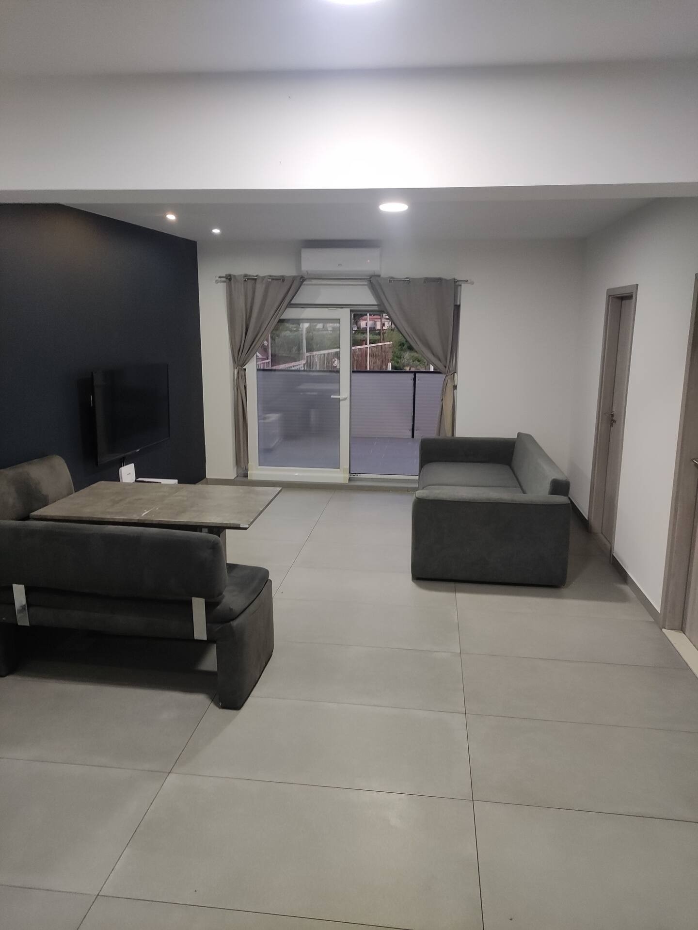 Comfortable and spacious house with terrace Solin, Split  K