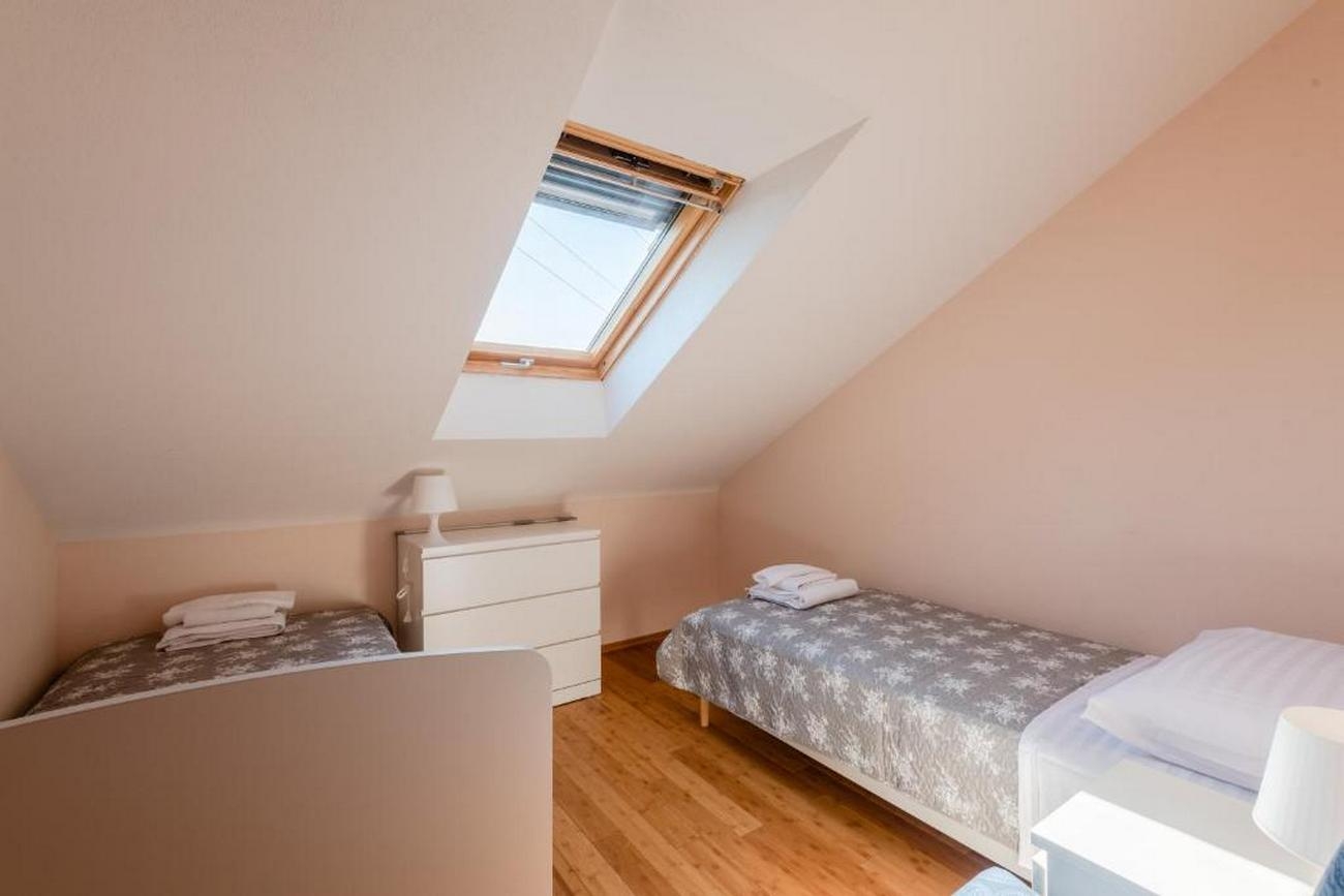 Four bedroom apartment with terrace and sea view Marušići, Omiš  A-a