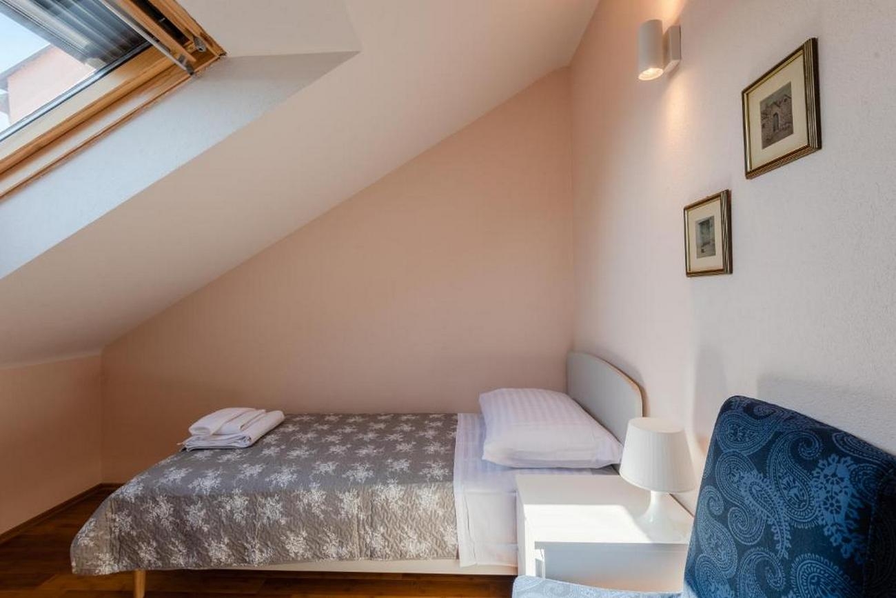 Four bedroom apartment with terrace and sea view Marušići, Omiš  A-a